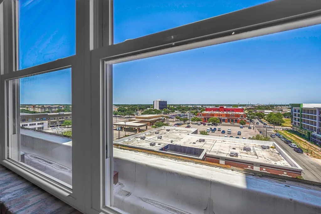 Condominium For Sale in Mc Lennan County , 219 S 4th Street 505, Waco, Texas 76701, 1 Bedroom, 1 Bathroom, Garage spaces, 813 Sqft, built in 1913, mls#21346600, Real Estate Agent in Waco, Homes For Sale in Mc Lennan county, Homes For Sale in Waco, Realtor in Waco Texas, Real Estate Brokerage Independent Realty Texas, Luminita Cordes Realtor