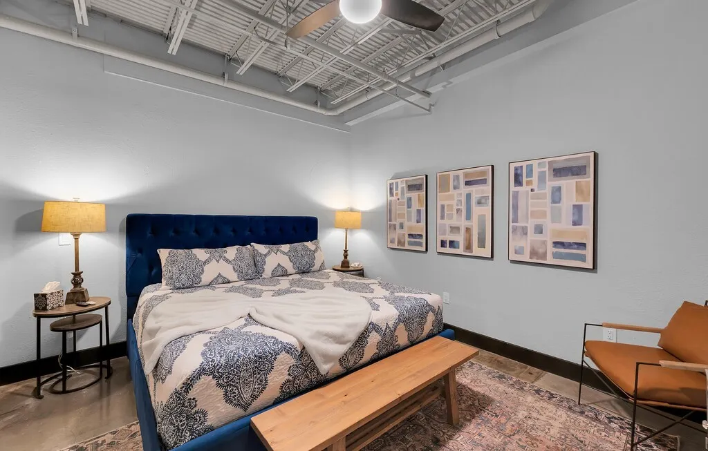 Condominium For Sale in Mc Lennan County , 219 S 4th Street 505, Waco, Texas 76701, 1 Bedroom, 1 Bathroom, Garage spaces, 813 Sqft, built in 1913, mls#21346600, Real Estate Agent in Waco, Homes For Sale in Mc Lennan county, Homes For Sale in Waco, Realtor in Waco Texas, Real Estate Brokerage Independent Realty Texas, Luminita Cordes Realtor