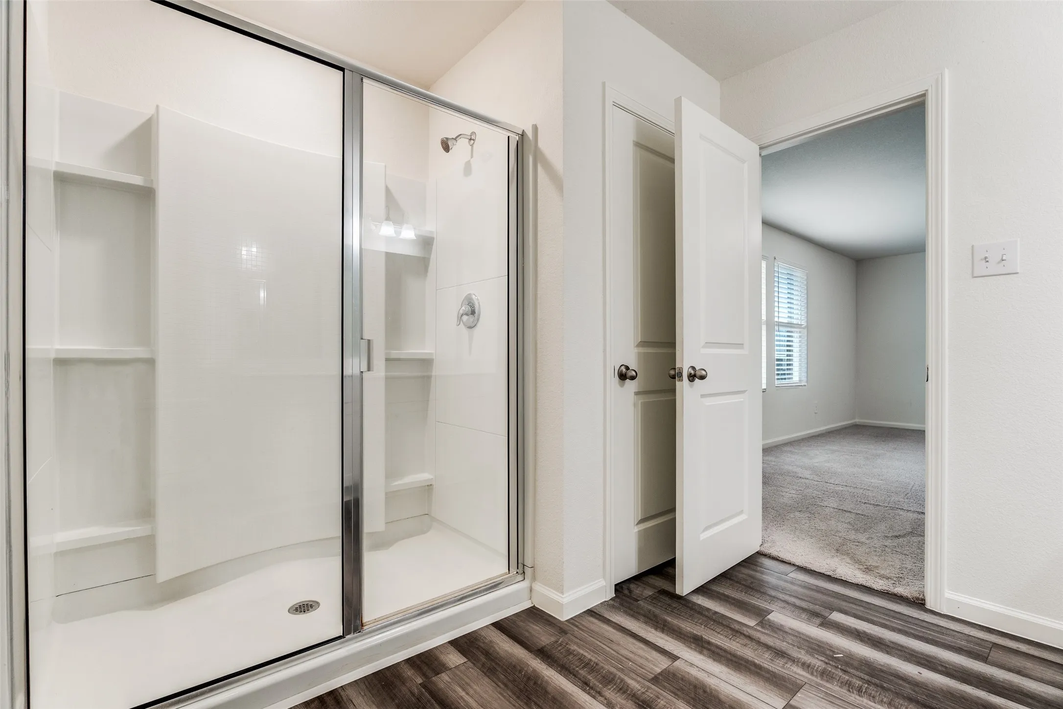 Single Family Residence For Rent in Ellis County , 2621 Sagebrush Drive, Glenn Heights, Texas 75154, 5 Bedroom, 3 Bathroom, 2 Garage spaces, 2,722 Sqft, built in 2022, mls#21347771, Real Estate Agent in Glenn Heights, Homes For Rent in Ellis county, Homes For Rent in Glenn Heights, Realtor in Glenn Heights Texas, Real Estate Brokerage Independent Realty Texas, Luminita Cordes Realtor