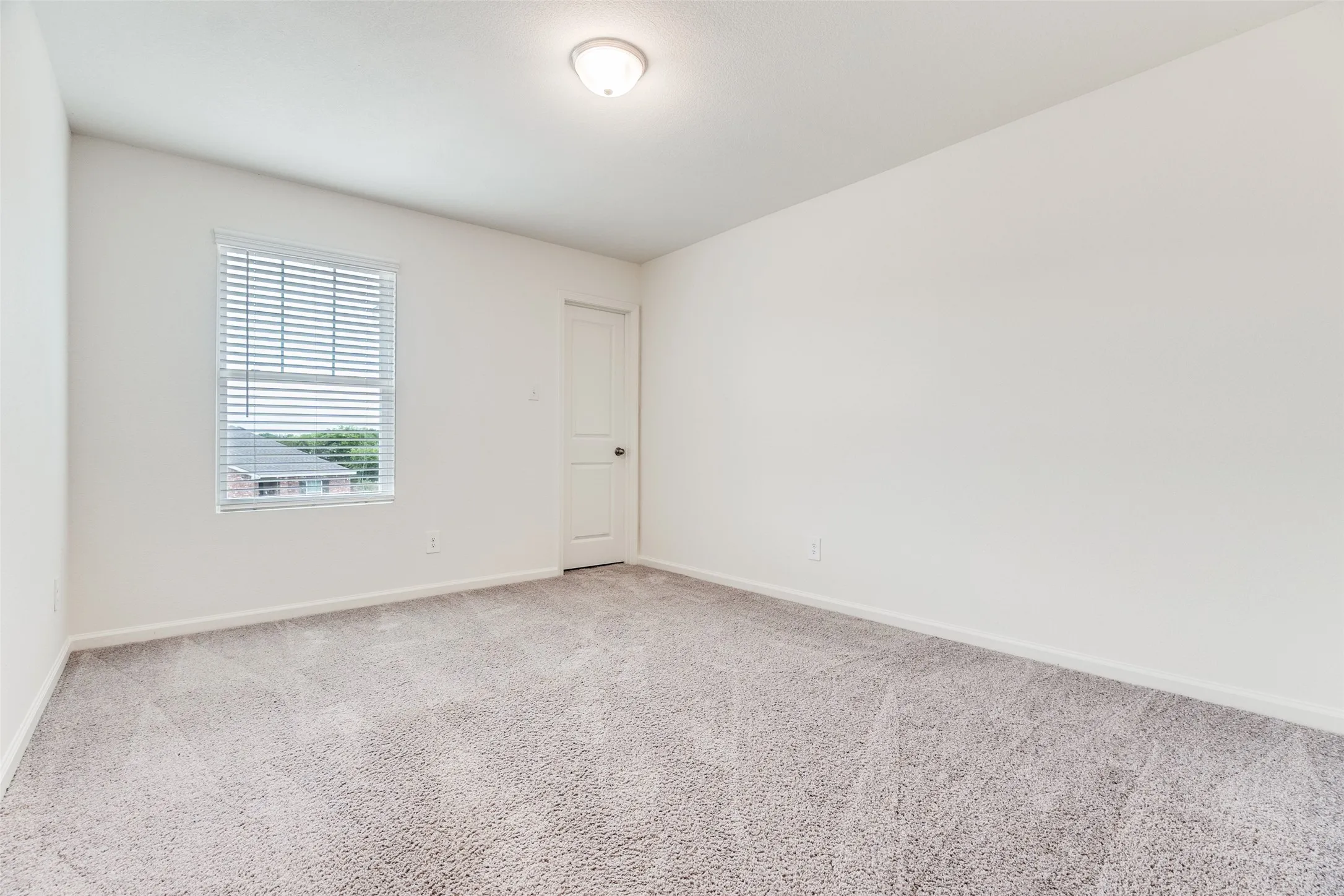 Single Family Residence For Rent in Ellis County , 2621 Sagebrush Drive, Glenn Heights, Texas 75154, 5 Bedroom, 3 Bathroom, 2 Garage spaces, 2,722 Sqft, built in 2022, mls#21347771, Real Estate Agent in Glenn Heights, Homes For Rent in Ellis county, Homes For Rent in Glenn Heights, Realtor in Glenn Heights Texas, Real Estate Brokerage Independent Realty Texas, Luminita Cordes Realtor