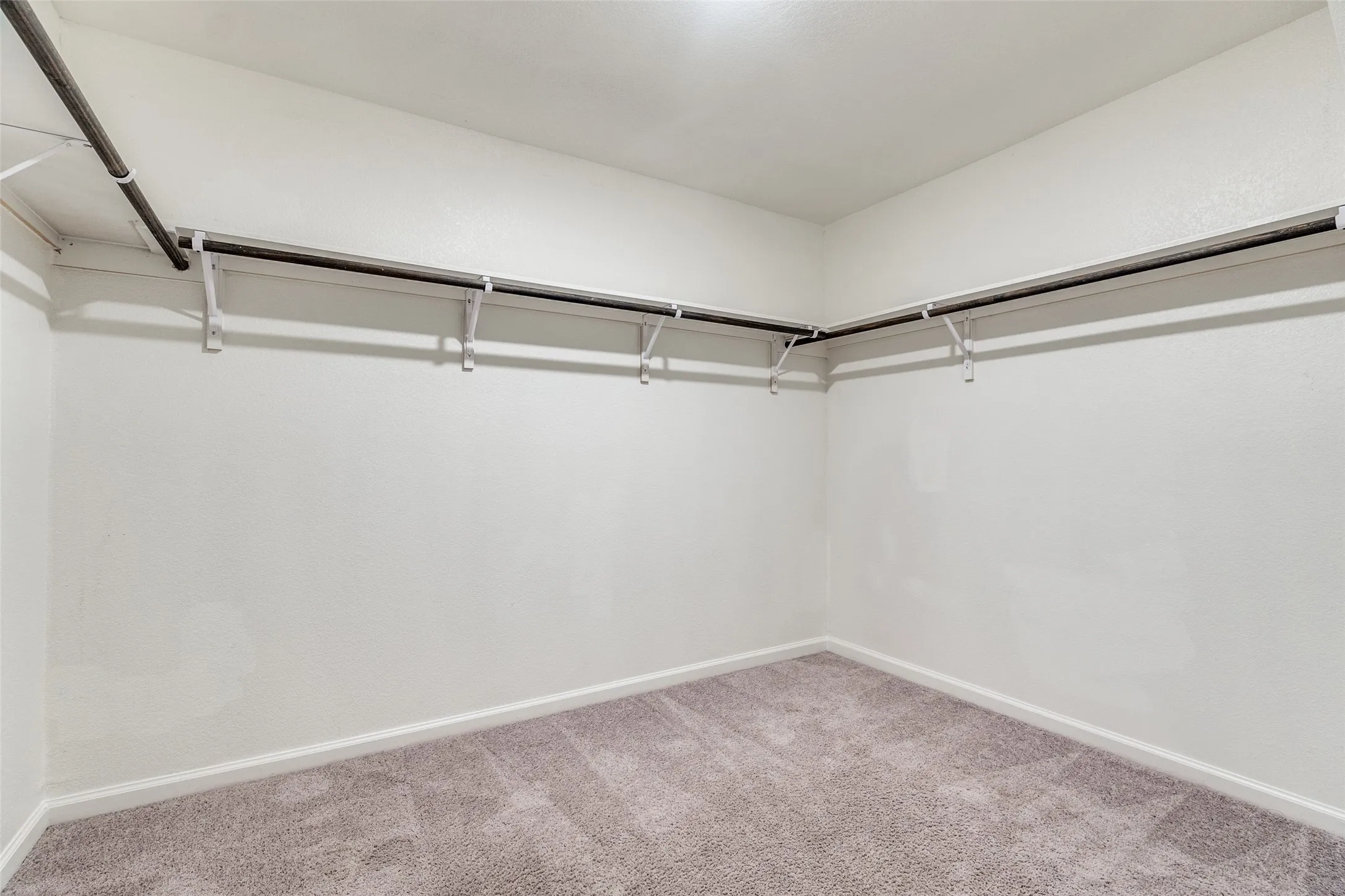 Single Family Residence For Rent in Ellis County , 2621 Sagebrush Drive, Glenn Heights, Texas 75154, 5 Bedroom, 3 Bathroom, 2 Garage spaces, 2,722 Sqft, built in 2022, mls#21347771, Real Estate Agent in Glenn Heights, Homes For Rent in Ellis county, Homes For Rent in Glenn Heights, Realtor in Glenn Heights Texas, Real Estate Brokerage Independent Realty Texas, Luminita Cordes Realtor