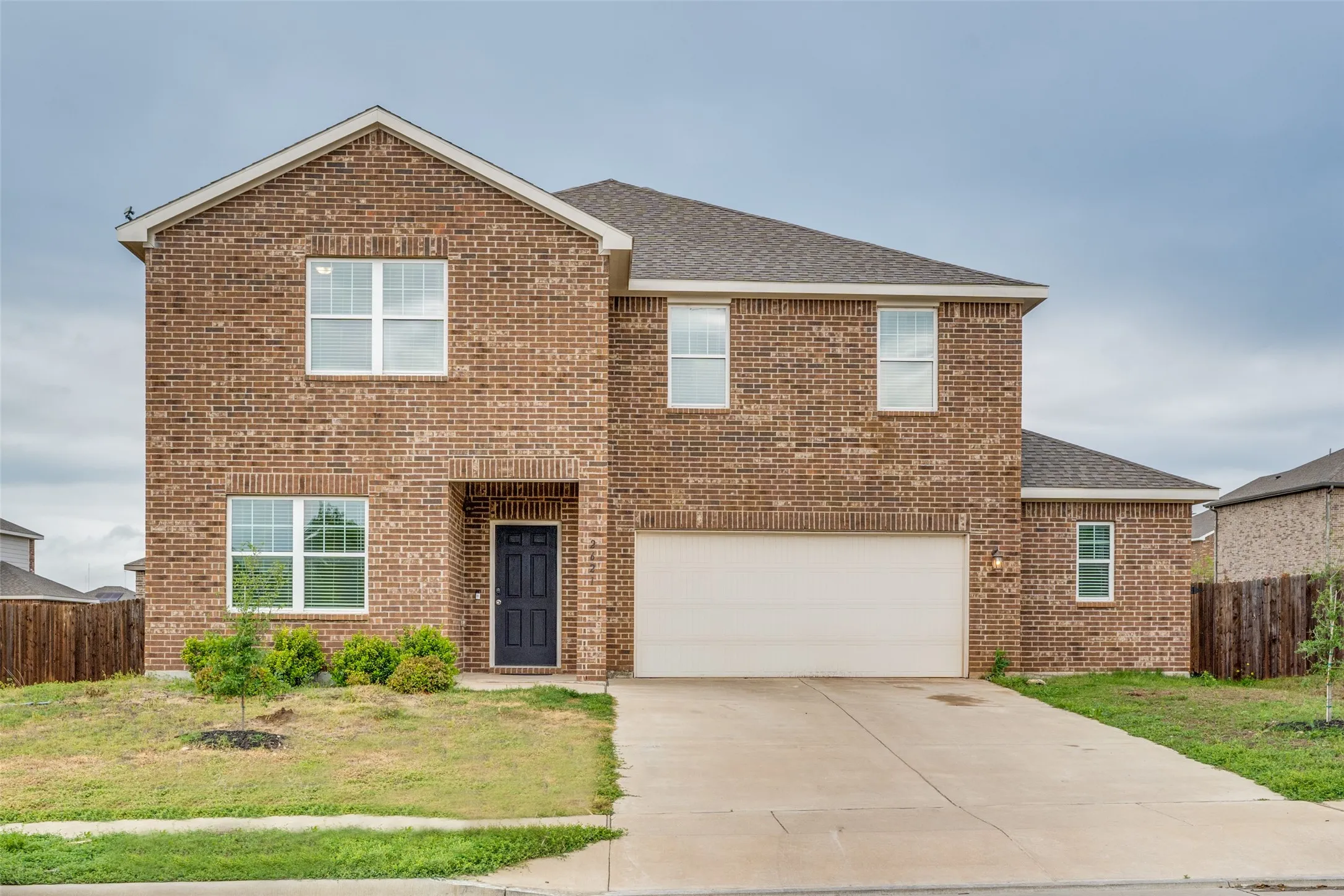 Single Family Residence For Rent in Ellis County , 2621 Sagebrush Drive, Glenn Heights, Texas 75154, 5 Bedroom, 3 Bathroom, 2 Garage spaces, 2,722 Sqft, built in 2022, mls#21347771, Real Estate Agent in Glenn Heights, Homes For Rent in Ellis county, Homes For Rent in Glenn Heights, Realtor in Glenn Heights Texas, Real Estate Brokerage Independent Realty Texas, Luminita Cordes Realtor
