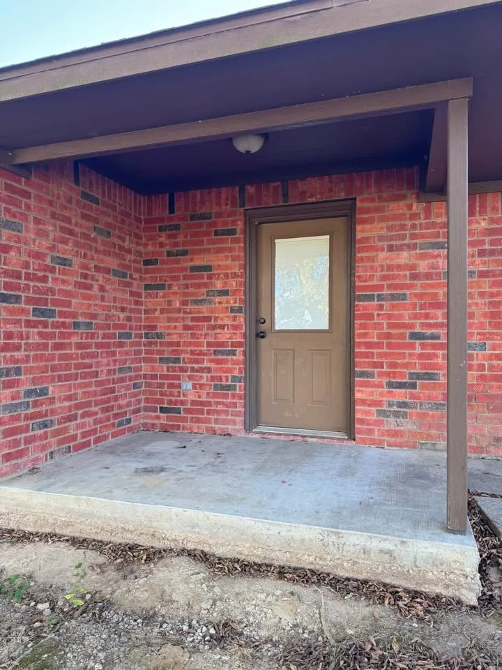 140 Bell St