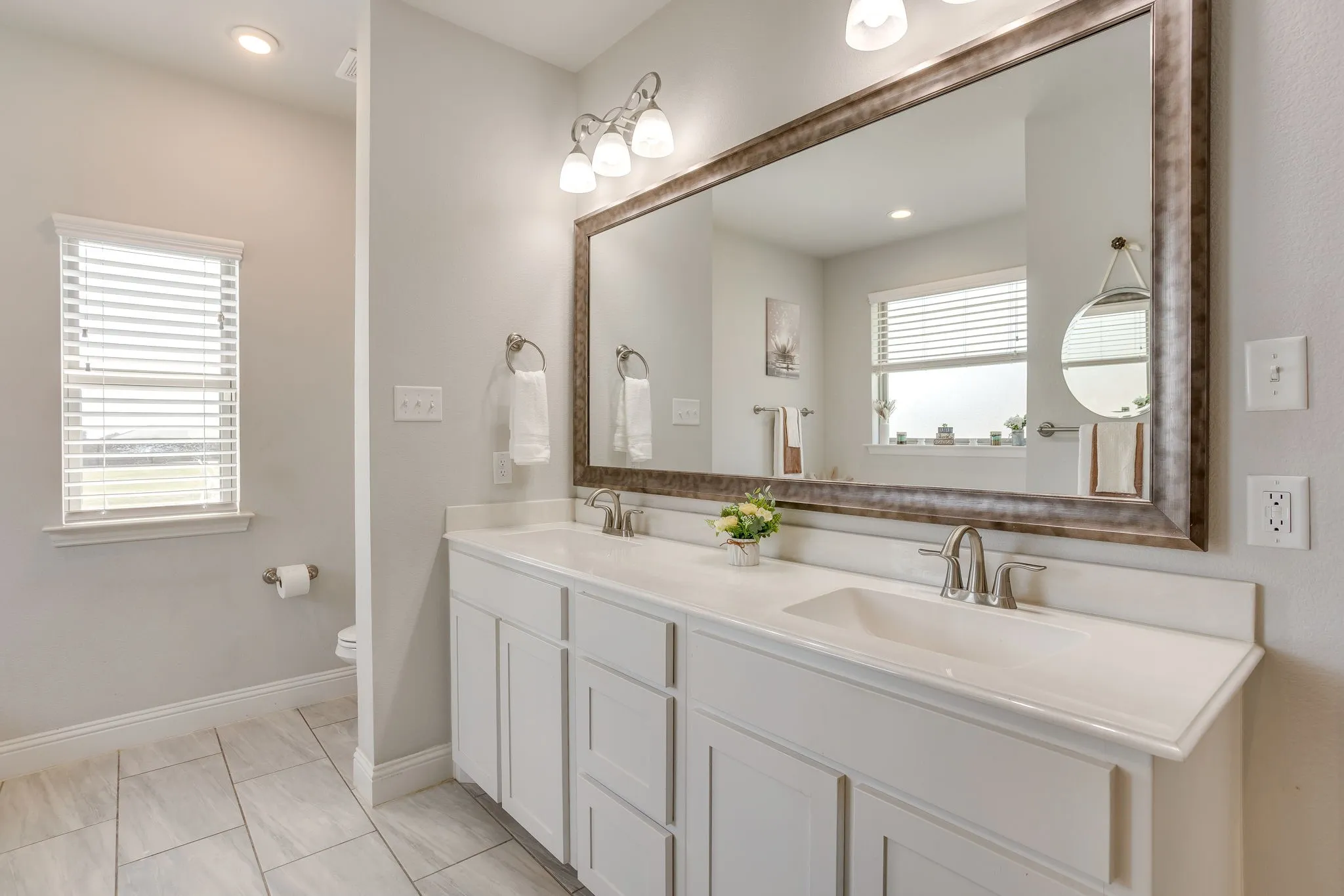 Single Family Residence For Sale in Johnson County , 120 Saddle Ridge Drive, Godley, Texas 76044, 3 Bedroom, 2 Bathroom, 2 Garage spaces, 1,920 Sqft, built in 2020, mls#21347496, Real Estate Agent in Godley, Homes For Sale in Johnson county, Homes For Sale in Godley, Realtor in Godley Texas, Real Estate Brokerage Independent Realty Texas, Luminita Cordes Realtor