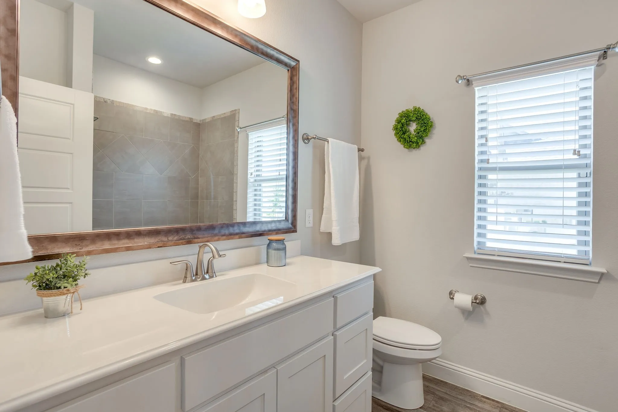 Single Family Residence For Sale in Johnson County , 120 Saddle Ridge Drive, Godley, Texas 76044, 3 Bedroom, 2 Bathroom, 2 Garage spaces, 1,920 Sqft, built in 2020, mls#21347496, Real Estate Agent in Godley, Homes For Sale in Johnson county, Homes For Sale in Godley, Realtor in Godley Texas, Real Estate Brokerage Independent Realty Texas, Luminita Cordes Realtor