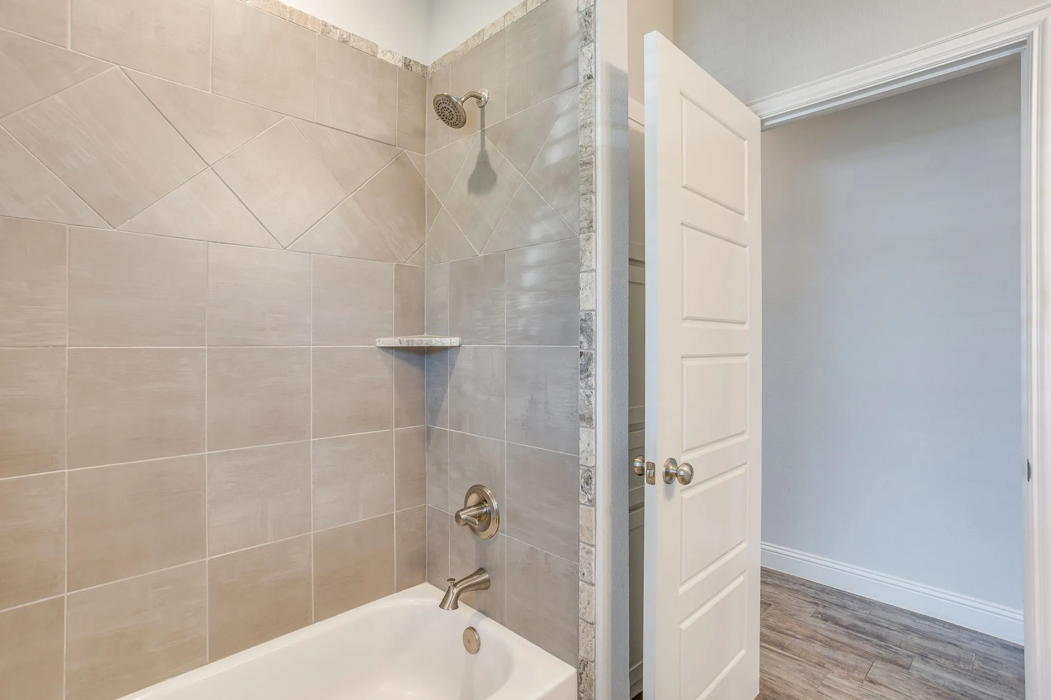 Single Family Residence For Sale in Johnson County , 120 Saddle Ridge Drive, Godley, Texas 76044, 3 Bedroom, 2 Bathroom, 2 Garage spaces, 1,920 Sqft, built in 2020, mls#21347496, Real Estate Agent in Godley, Homes For Sale in Johnson county, Homes For Sale in Godley, Realtor in Godley Texas, Real Estate Brokerage Independent Realty Texas, Luminita Cordes Realtor