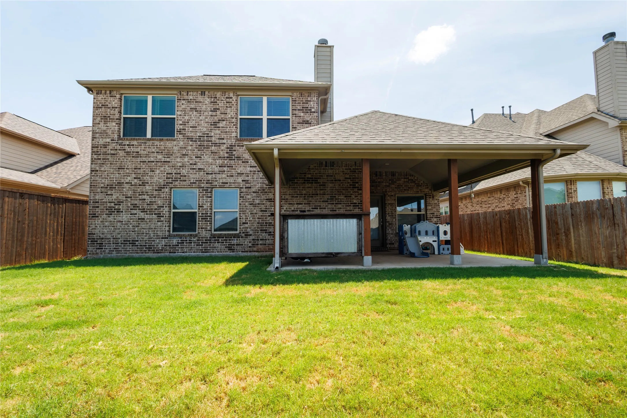Single Family Residence For Sale in Kaufman County , 1032 Wedgewood Drive, Forney, Texas 75126, 4 Bedroom, 4 Bathroom, 22 Garage spaces, 2,639 Sqft, built in 2015, mls#21347069, Real Estate Agent in Forney, Homes For Sale in Kaufman county, Homes For Sale in Forney, Realtor in Forney Texas, Real Estate Brokerage Independent Realty Texas, Luminita Cordes Realtor