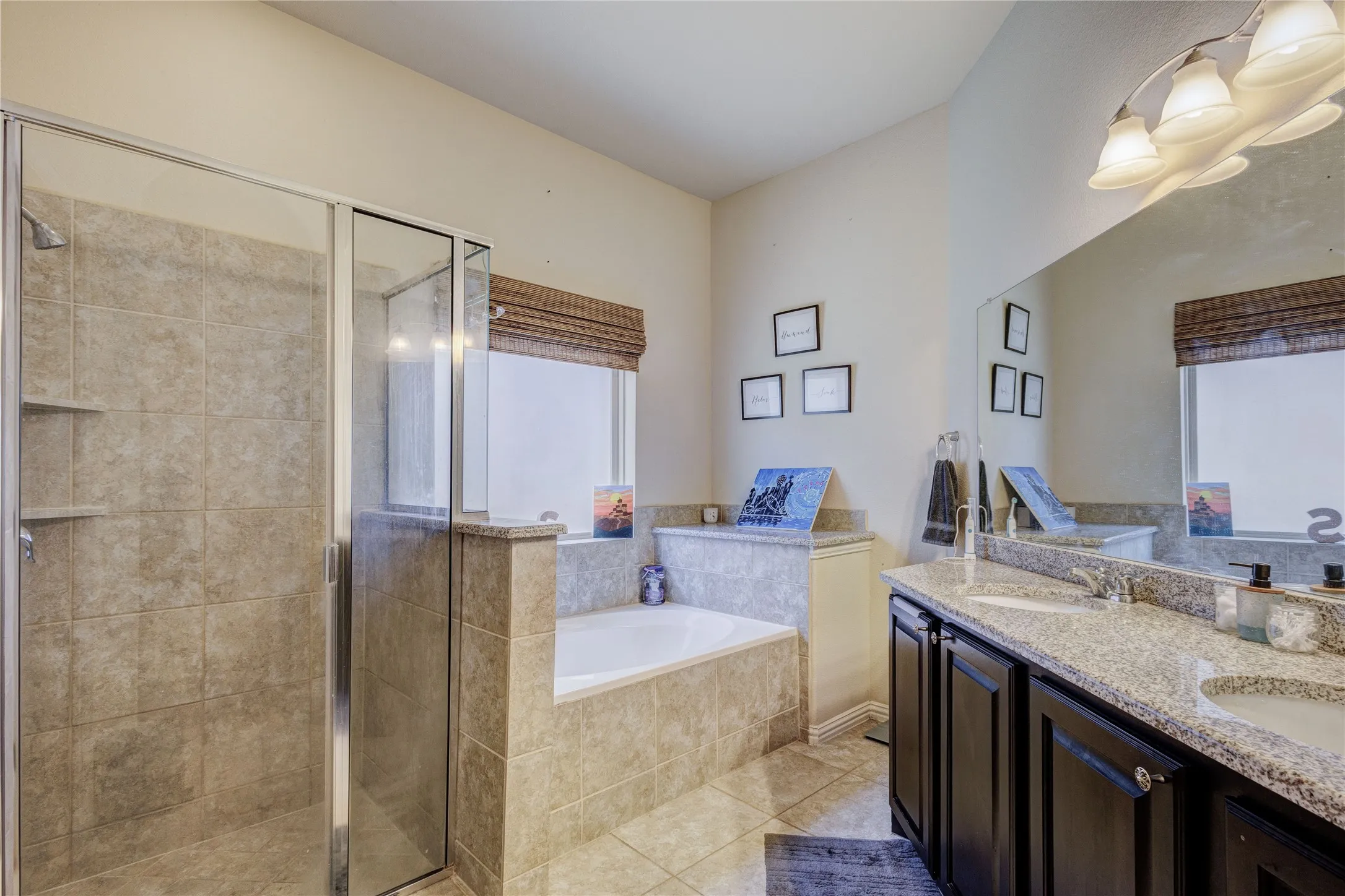 Single Family Residence For Sale in Kaufman County , 1032 Wedgewood Drive, Forney, Texas 75126, 4 Bedroom, 4 Bathroom, 22 Garage spaces, 2,639 Sqft, built in 2015, mls#21347069, Real Estate Agent in Forney, Homes For Sale in Kaufman county, Homes For Sale in Forney, Realtor in Forney Texas, Real Estate Brokerage Independent Realty Texas, Luminita Cordes Realtor