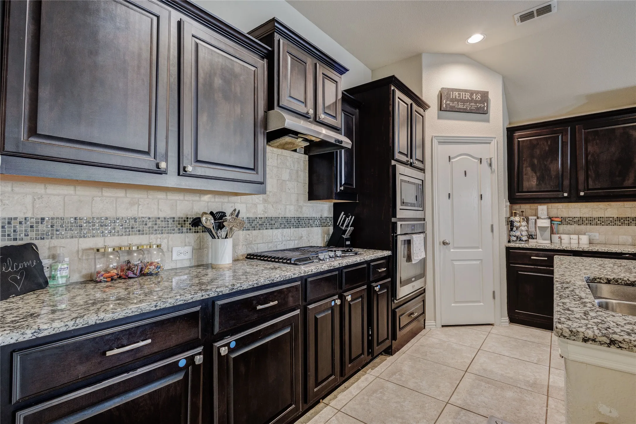 Single Family Residence For Sale in Kaufman County , 1032 Wedgewood Drive, Forney, Texas 75126, 4 Bedroom, 4 Bathroom, 22 Garage spaces, 2,639 Sqft, built in 2015, mls#21347069, Real Estate Agent in Forney, Homes For Sale in Kaufman county, Homes For Sale in Forney, Realtor in Forney Texas, Real Estate Brokerage Independent Realty Texas, Luminita Cordes Realtor