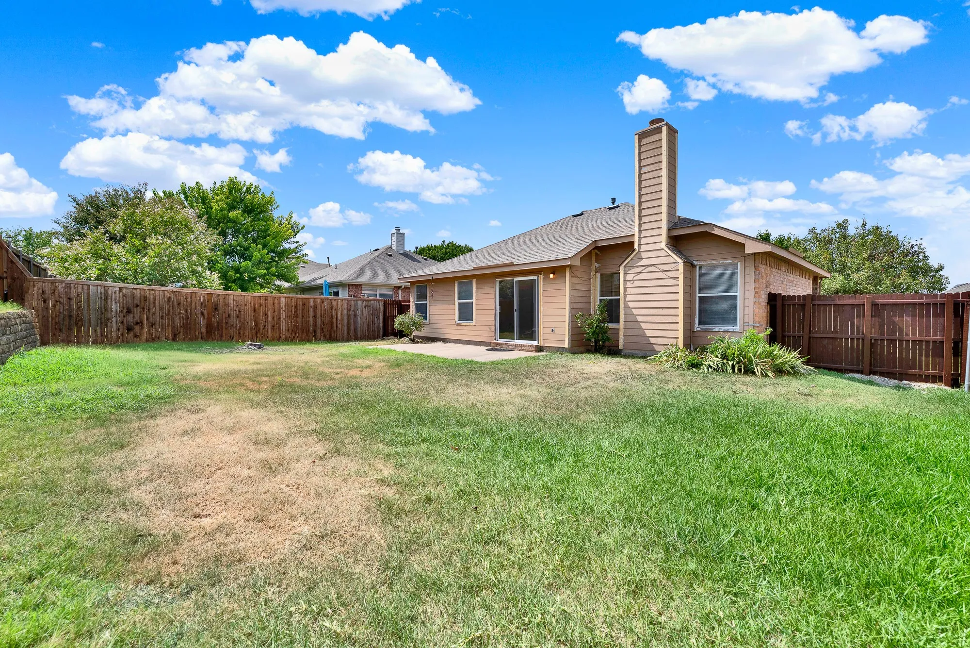 Single Family Residence For Rent in Collin County , 9005 Warren Drive, Mc Kinney, Texas 75071, 3 Bedroom, 2 Bathroom, 2 Garage spaces, 1,421 Sqft, built in 2002, mls#21345238, Real Estate Agent in Mc Kinney, Homes For Rent in Collin county, Homes For Rent in Mc Kinney, Realtor in Mc Kinney Texas, Real Estate Brokerage Independent Realty Texas, Luminita Cordes Realtor
