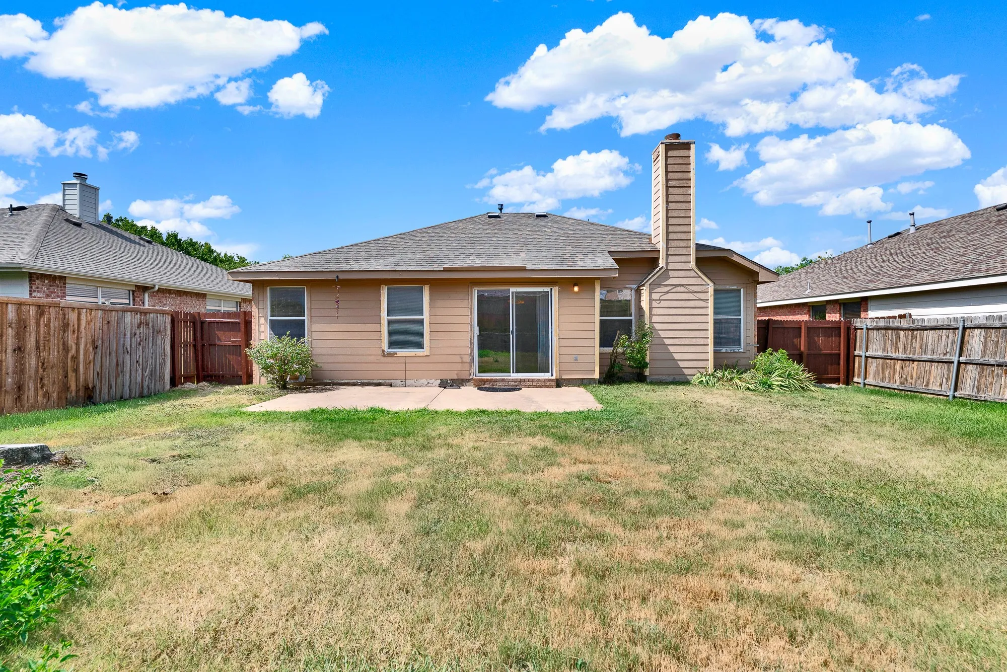 Single Family Residence For Rent in Collin County , 9005 Warren Drive, Mc Kinney, Texas 75071, 3 Bedroom, 2 Bathroom, 2 Garage spaces, 1,421 Sqft, built in 2002, mls#21345238, Real Estate Agent in Mc Kinney, Homes For Rent in Collin county, Homes For Rent in Mc Kinney, Realtor in Mc Kinney Texas, Real Estate Brokerage Independent Realty Texas, Luminita Cordes Realtor