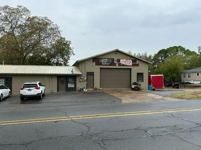 Office For Sale in Grayson County , 1211 S Armstrong Avenue, Denison, Texas 75020, 0, 0, Garage spaces, 0 Sqft, built in 1960, Price $450,000, mls#21347815, Real Estate Agent in Denison, Homes For Sale in Grayson county, Homes For Sale in Denison, Realtor in Denison Texas, Real Estate Brokerage Independent Realty Texas, Luminita Cordes Realtor