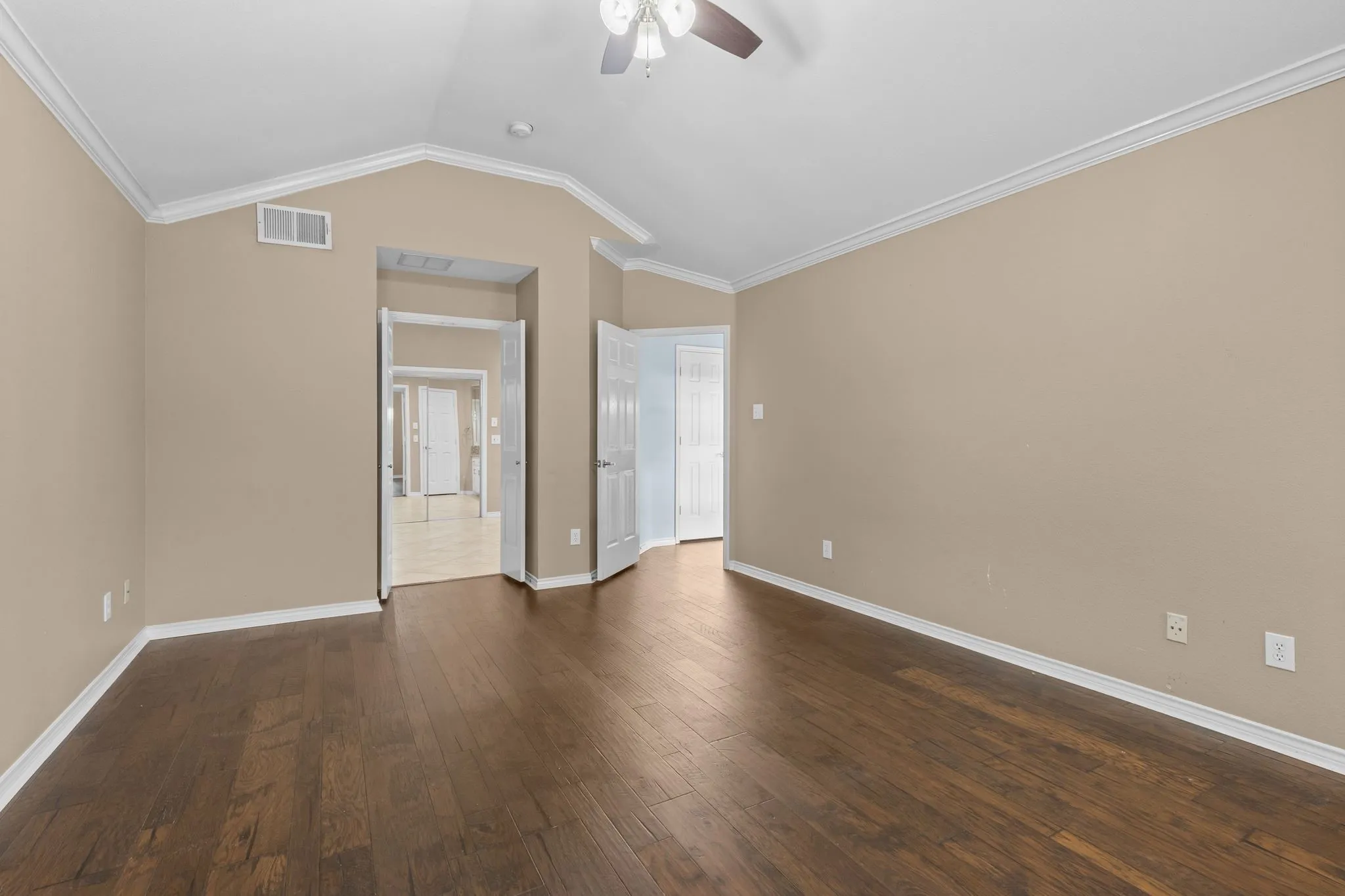 Single Family Residence For Sale in Dallas County , 329 Bricknell Drive, Coppell, Texas 75019, 4 Bedroom, 3 Bathroom, 2 Garage spaces, 3,021 Sqft, built in 1994, mls#21346833, Real Estate Agent in Coppell, Homes For Sale in Dallas county, Homes For Sale in Coppell, Realtor in Coppell Texas, Real Estate Brokerage Independent Realty Texas, Luminita Cordes Realtor