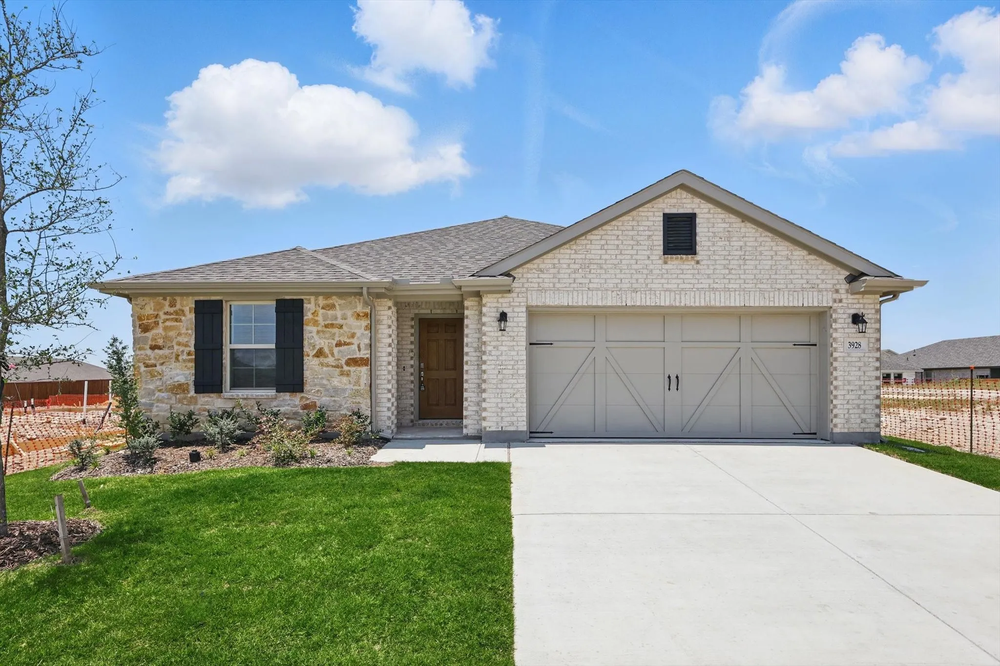 Single Family Residence For Rent in Collin County , 3928 Malachite Drive, Celina, Texas 75009, 4 Bedroom, 2 Bathroom, 2 Garage spaces, 2,065 Sqft, built in 2025, mls#21347824, Real Estate Agent in Celina, Homes For Rent in Collin county, Homes For Rent in Celina, Realtor in Celina Texas, Real Estate Brokerage Independent Realty Texas, Luminita Cordes Realtor