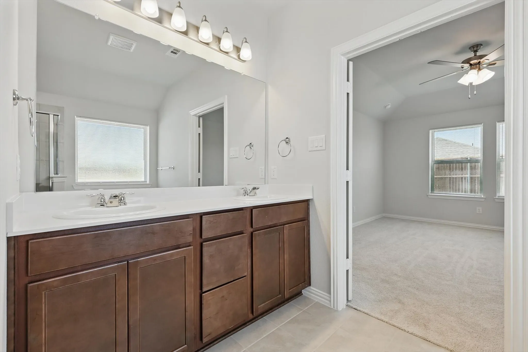 Single Family Residence For Rent in Collin County , 3928 Malachite Drive, Celina, Texas 75009, 4 Bedroom, 2 Bathroom, 2 Garage spaces, 2,065 Sqft, built in 2025, mls#21347824, Real Estate Agent in Celina, Homes For Rent in Collin county, Homes For Rent in Celina, Realtor in Celina Texas, Real Estate Brokerage Independent Realty Texas, Luminita Cordes Realtor