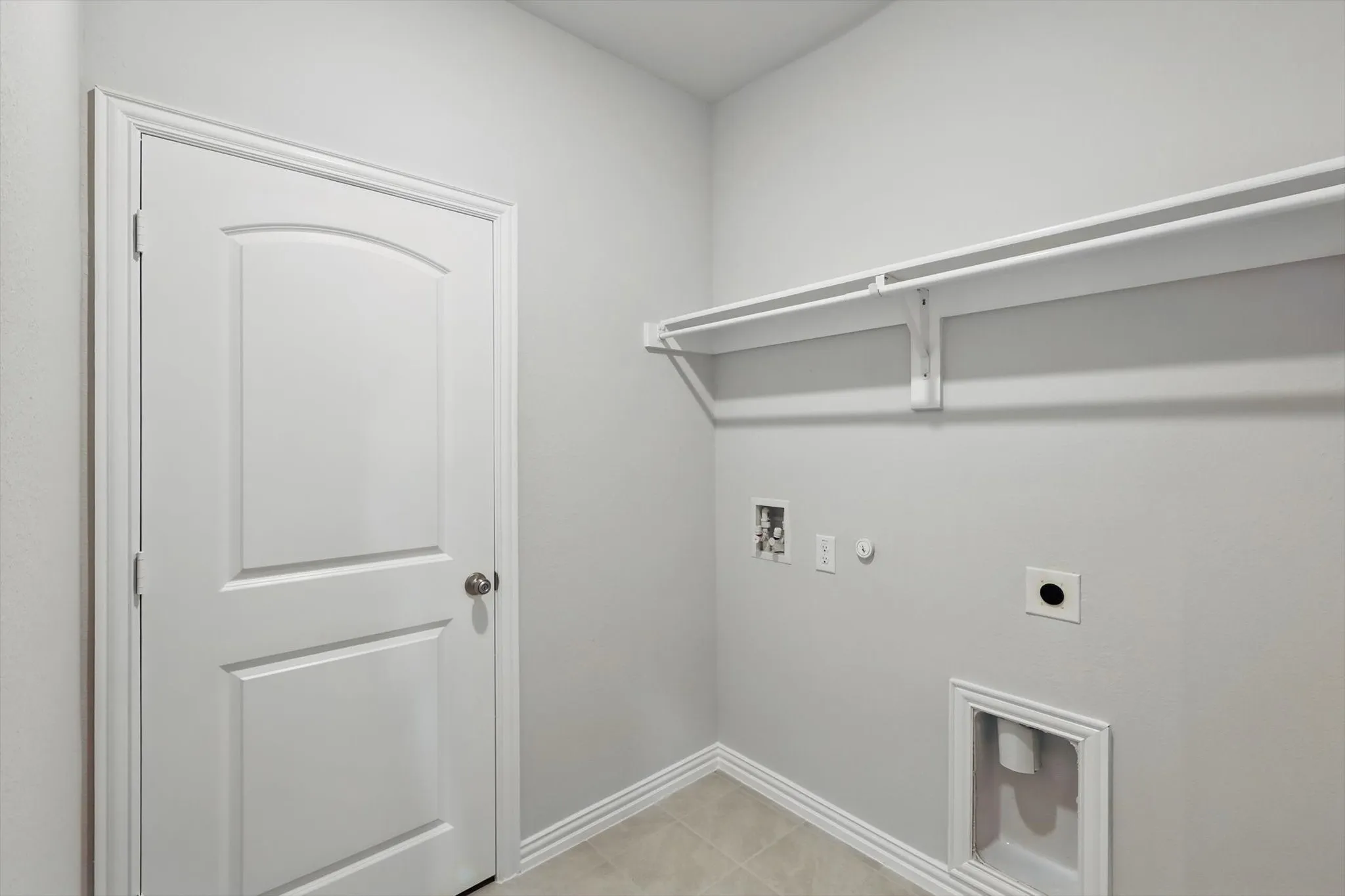 Single Family Residence For Rent in Collin County , 3928 Malachite Drive, Celina, Texas 75009, 4 Bedroom, 2 Bathroom, 2 Garage spaces, 2,065 Sqft, built in 2025, mls#21347824, Real Estate Agent in Celina, Homes For Rent in Collin county, Homes For Rent in Celina, Realtor in Celina Texas, Real Estate Brokerage Independent Realty Texas, Luminita Cordes Realtor