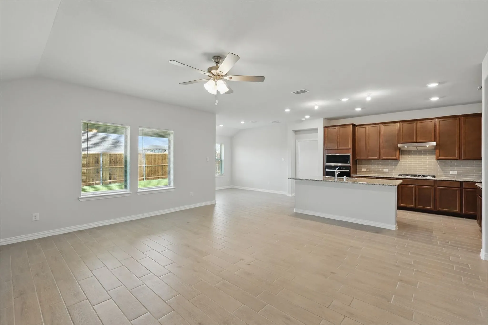 Single Family Residence For Rent in Collin County , 3928 Malachite Drive, Celina, Texas 75009, 4 Bedroom, 2 Bathroom, 2 Garage spaces, 2,065 Sqft, built in 2025, mls#21347824, Real Estate Agent in Celina, Homes For Rent in Collin county, Homes For Rent in Celina, Realtor in Celina Texas, Real Estate Brokerage Independent Realty Texas, Luminita Cordes Realtor