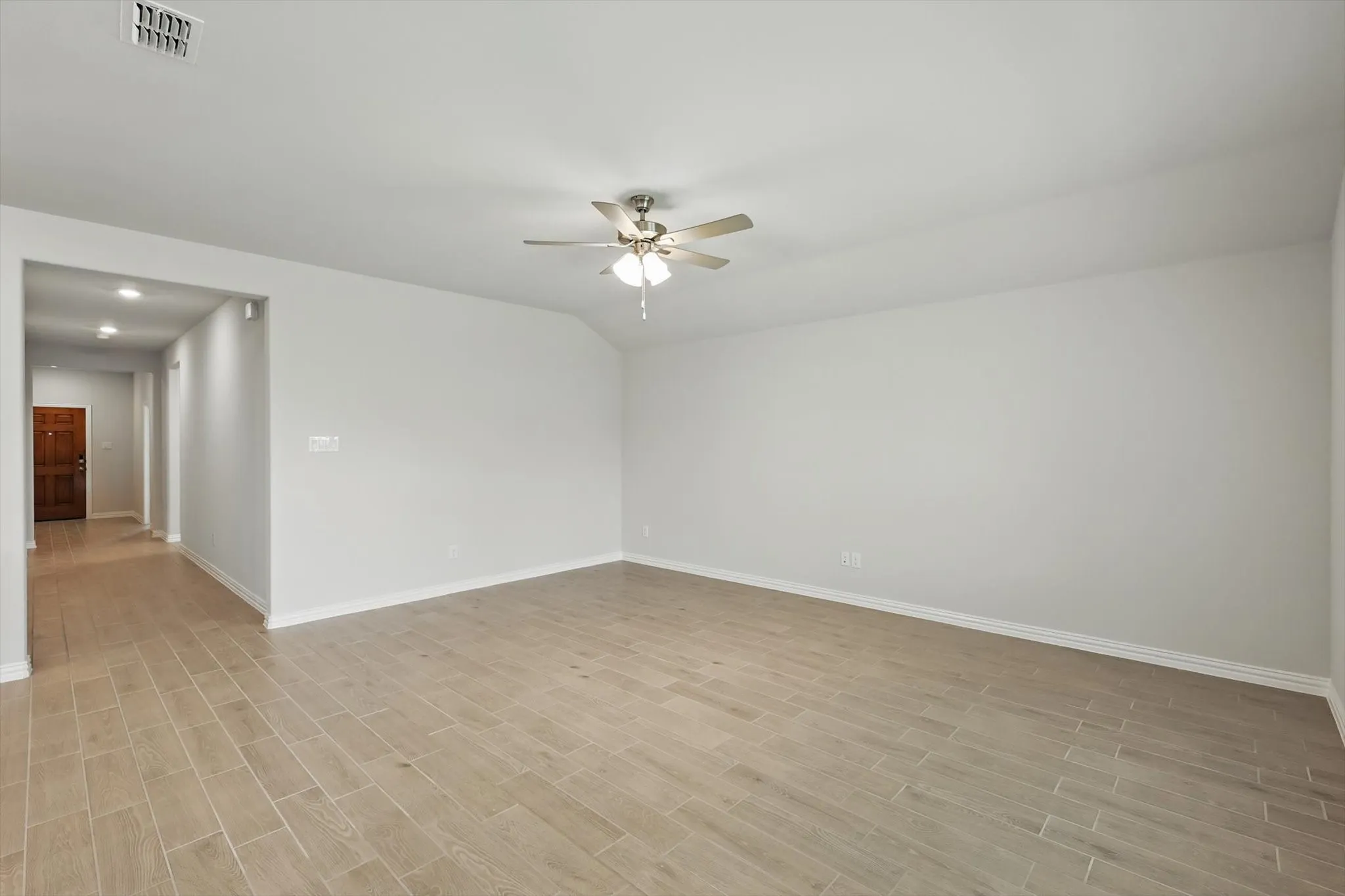 Single Family Residence For Rent in Collin County , 3928 Malachite Drive, Celina, Texas 75009, 4 Bedroom, 2 Bathroom, 2 Garage spaces, 2,065 Sqft, built in 2025, mls#21347824, Real Estate Agent in Celina, Homes For Rent in Collin county, Homes For Rent in Celina, Realtor in Celina Texas, Real Estate Brokerage Independent Realty Texas, Luminita Cordes Realtor