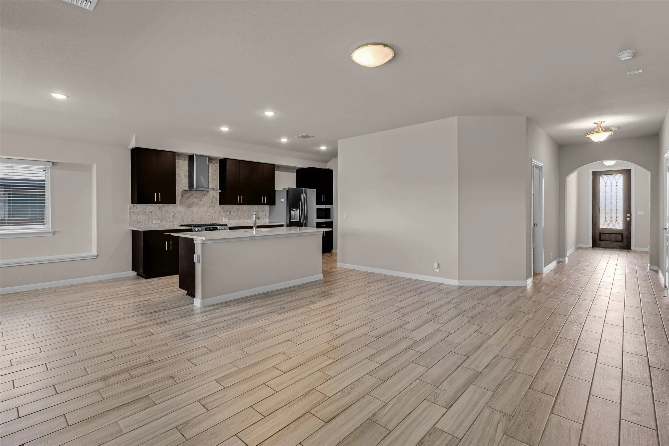 Single Family Residence For Sale in Johnson County , 921 Amberwood Drive, Godley, Texas 76044, 3 Bedroom, 2 Bathroom, 2 Garage spaces, 1,635 Sqft, built in 2023, mls#21347788, Real Estate Agent in Godley, Homes For Sale in Johnson county, Homes For Sale in Godley, Realtor in Godley Texas, Real Estate Brokerage Independent Realty Texas, Luminita Cordes Realtor