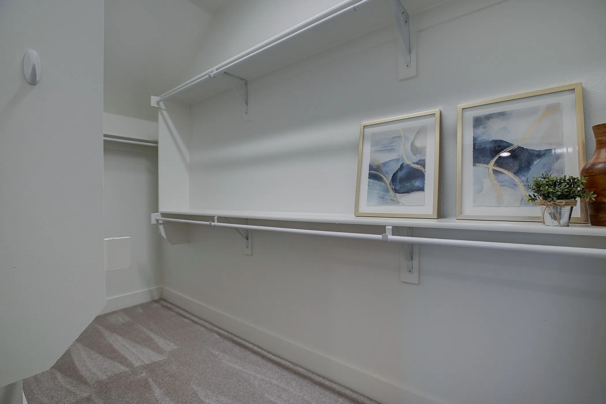 Townhouse For Sale in Collin County , 613 Cloverleaf Drive, Wylie, Texas 75098, 3 Bedroom, 3 Bathroom, 2 Garage spaces, 1,701 Sqft, built in 2022, mls#21347814, Real Estate Agent in Wylie, Homes For Sale in Collin county, Homes For Sale in Wylie, Realtor in Wylie Texas, Real Estate Brokerage Independent Realty Texas, Luminita Cordes Realtor