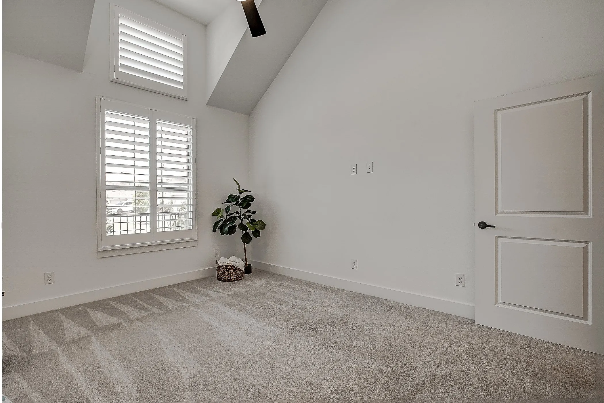 Townhouse For Sale in Collin County , 613 Cloverleaf Drive, Wylie, Texas 75098, 3 Bedroom, 3 Bathroom, 2 Garage spaces, 1,701 Sqft, built in 2022, mls#21347814, Real Estate Agent in Wylie, Homes For Sale in Collin county, Homes For Sale in Wylie, Realtor in Wylie Texas, Real Estate Brokerage Independent Realty Texas, Luminita Cordes Realtor