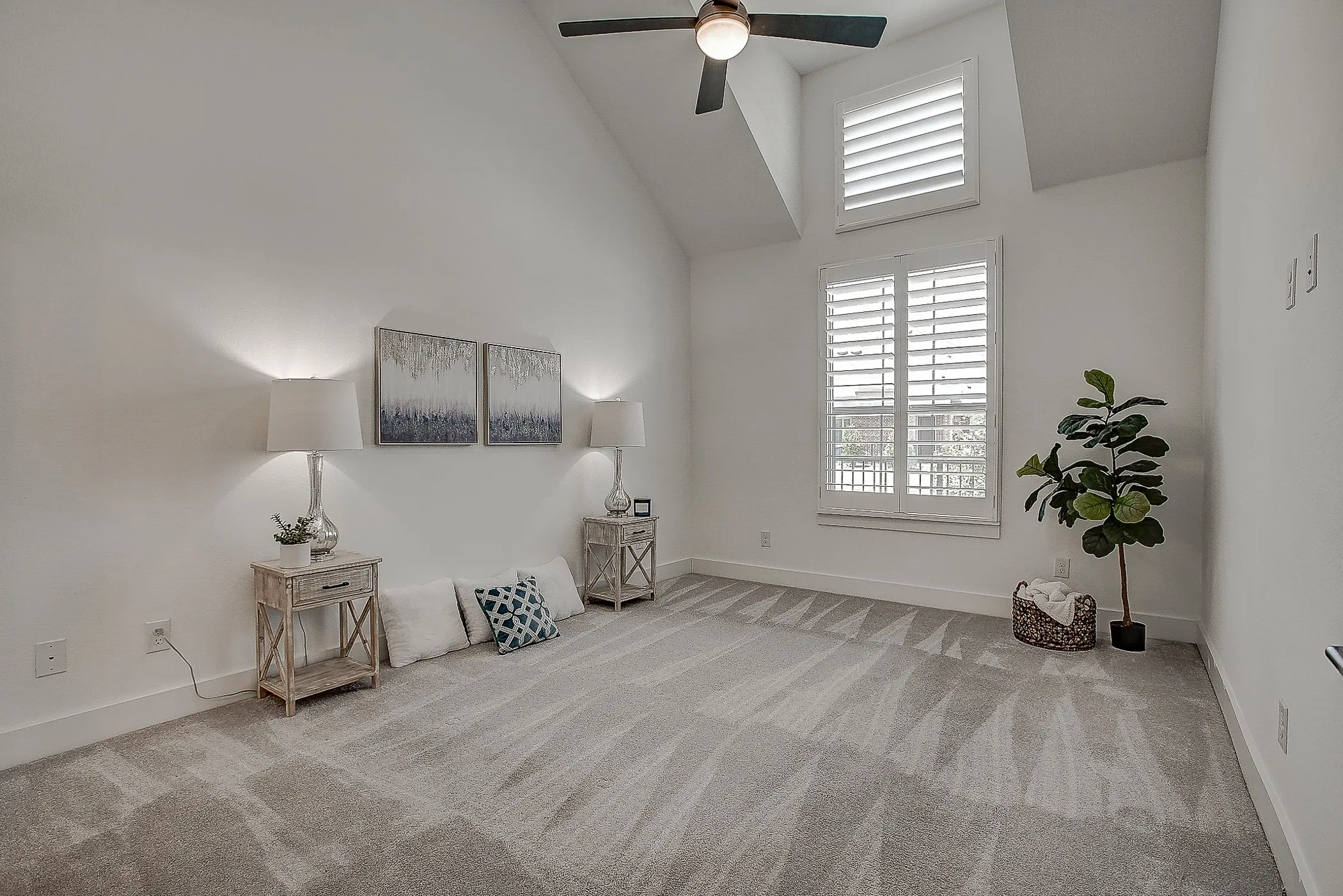 Townhouse For Sale in Collin County , 613 Cloverleaf Drive, Wylie, Texas 75098, 3 Bedroom, 3 Bathroom, 2 Garage spaces, 1,701 Sqft, built in 2022, mls#21347814, Real Estate Agent in Wylie, Homes For Sale in Collin county, Homes For Sale in Wylie, Realtor in Wylie Texas, Real Estate Brokerage Independent Realty Texas, Luminita Cordes Realtor