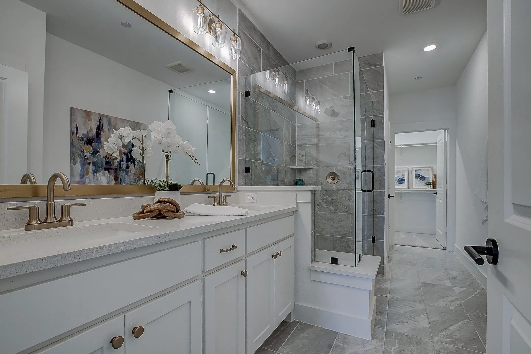 Townhouse For Sale in Collin County , 613 Cloverleaf Drive, Wylie, Texas 75098, 3 Bedroom, 3 Bathroom, 2 Garage spaces, 1,701 Sqft, built in 2022, mls#21347814, Real Estate Agent in Wylie, Homes For Sale in Collin county, Homes For Sale in Wylie, Realtor in Wylie Texas, Real Estate Brokerage Independent Realty Texas, Luminita Cordes Realtor