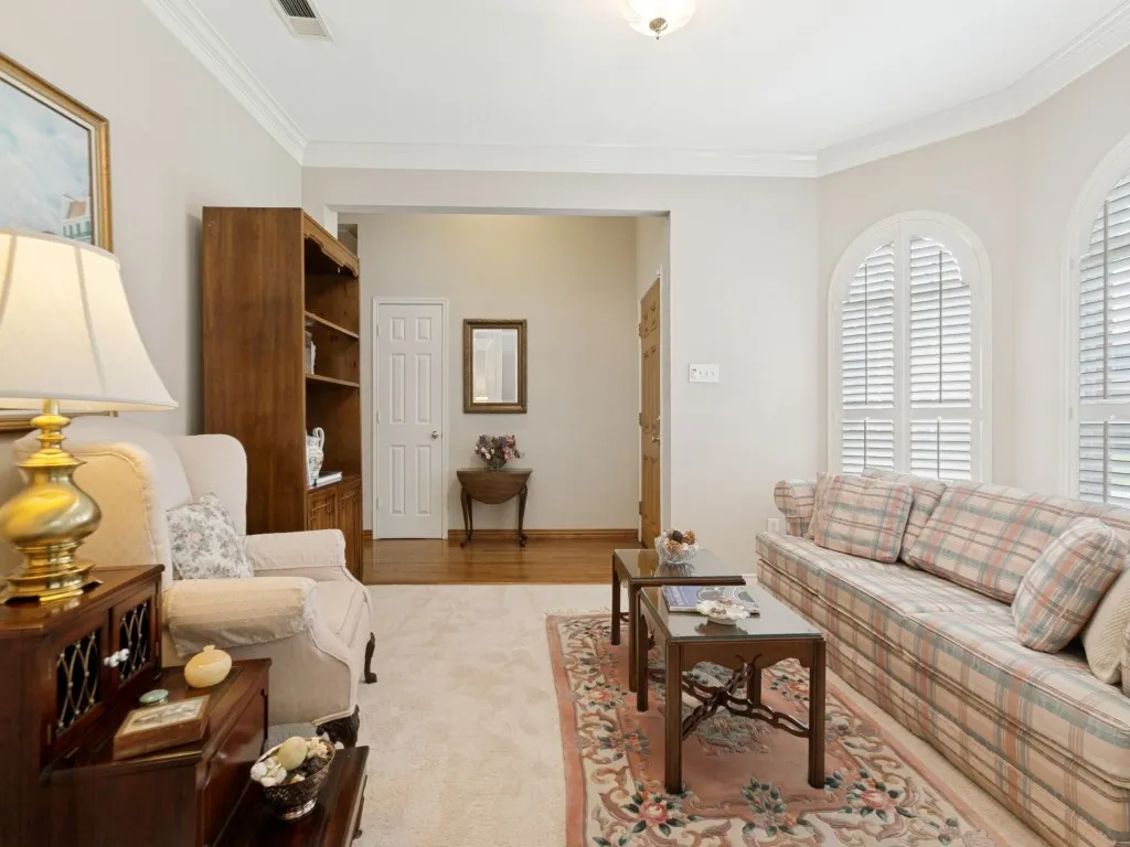 Single Family Residence For Sale in Dallas County , 609 Weeping Willow Road, Garland, Texas 75044, 4 Bedroom, 2 Bathroom, 2 Garage spaces, 2,202 Sqft, built in 1999, mls#21347809, Real Estate Agent in Garland, Homes For Sale in Dallas county, Homes For Sale in Garland, Realtor in Garland Texas, Real Estate Brokerage Independent Realty Texas, Luminita Cordes Realtor