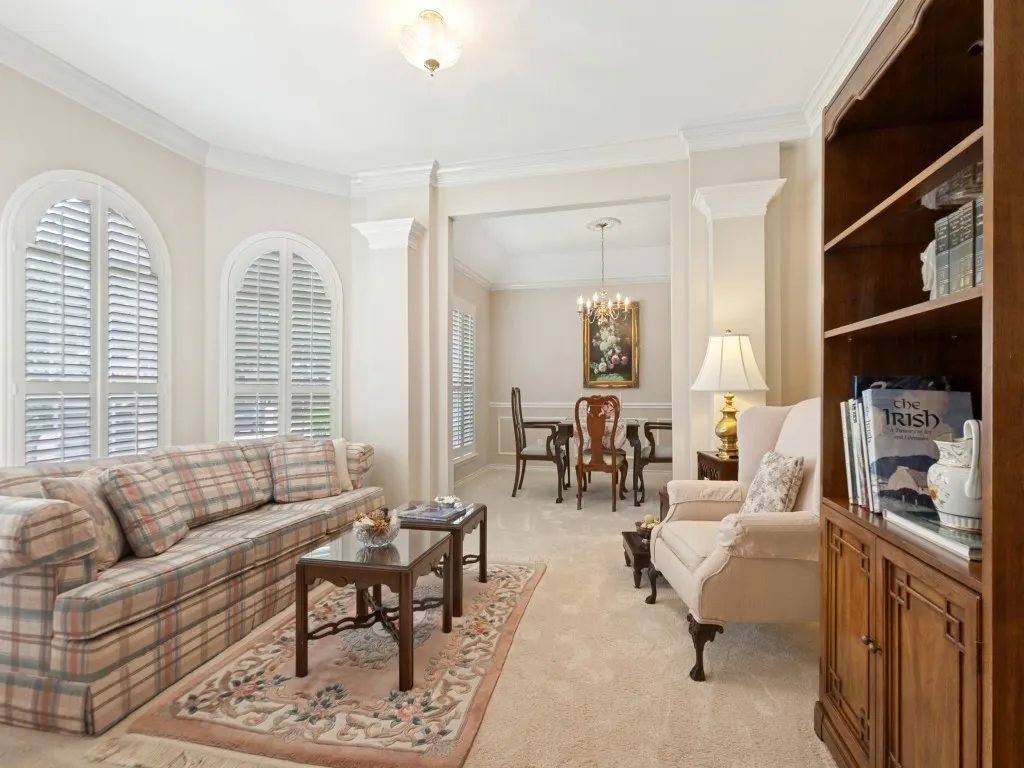 Single Family Residence For Sale in Dallas County , 609 Weeping Willow Road, Garland, Texas 75044, 4 Bedroom, 2 Bathroom, 2 Garage spaces, 2,202 Sqft, built in 1999, mls#21347809, Real Estate Agent in Garland, Homes For Sale in Dallas county, Homes For Sale in Garland, Realtor in Garland Texas, Real Estate Brokerage Independent Realty Texas, Luminita Cordes Realtor