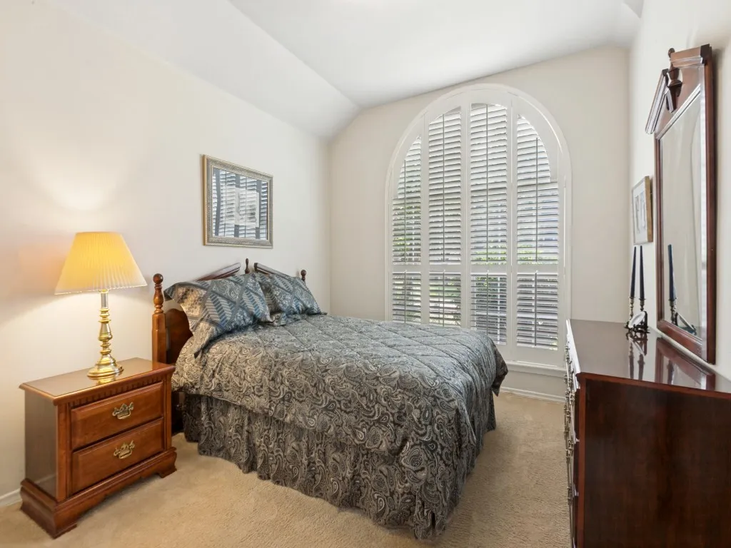 Single Family Residence For Sale in Dallas County , 609 Weeping Willow Road, Garland, Texas 75044, 4 Bedroom, 2 Bathroom, 2 Garage spaces, 2,202 Sqft, built in 1999, mls#21347809, Real Estate Agent in Garland, Homes For Sale in Dallas county, Homes For Sale in Garland, Realtor in Garland Texas, Real Estate Brokerage Independent Realty Texas, Luminita Cordes Realtor