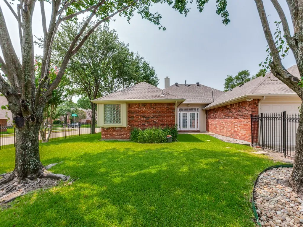 Single Family Residence For Sale in Dallas County , 609 Weeping Willow Road, Garland, Texas 75044, 4 Bedroom, 2 Bathroom, 2 Garage spaces, 2,202 Sqft, built in 1999, mls#21347809, Real Estate Agent in Garland, Homes For Sale in Dallas county, Homes For Sale in Garland, Realtor in Garland Texas, Real Estate Brokerage Independent Realty Texas, Luminita Cordes Realtor