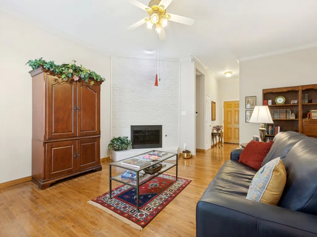 Single Family Residence For Sale in Dallas County , 609 Weeping Willow Road, Garland, Texas 75044, 4 Bedroom, 2 Bathroom, 2 Garage spaces, 2,202 Sqft, built in 1999, mls#21347809, Real Estate Agent in Garland, Homes For Sale in Dallas county, Homes For Sale in Garland, Realtor in Garland Texas, Real Estate Brokerage Independent Realty Texas, Luminita Cordes Realtor