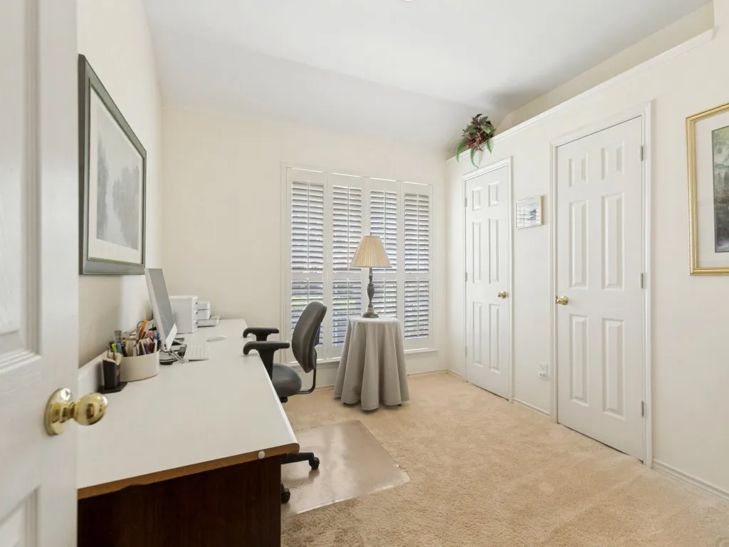 Single Family Residence For Sale in Dallas County , 609 Weeping Willow Road, Garland, Texas 75044, 4 Bedroom, 2 Bathroom, 2 Garage spaces, 2,202 Sqft, built in 1999, mls#21347809, Real Estate Agent in Garland, Homes For Sale in Dallas county, Homes For Sale in Garland, Realtor in Garland Texas, Real Estate Brokerage Independent Realty Texas, Luminita Cordes Realtor