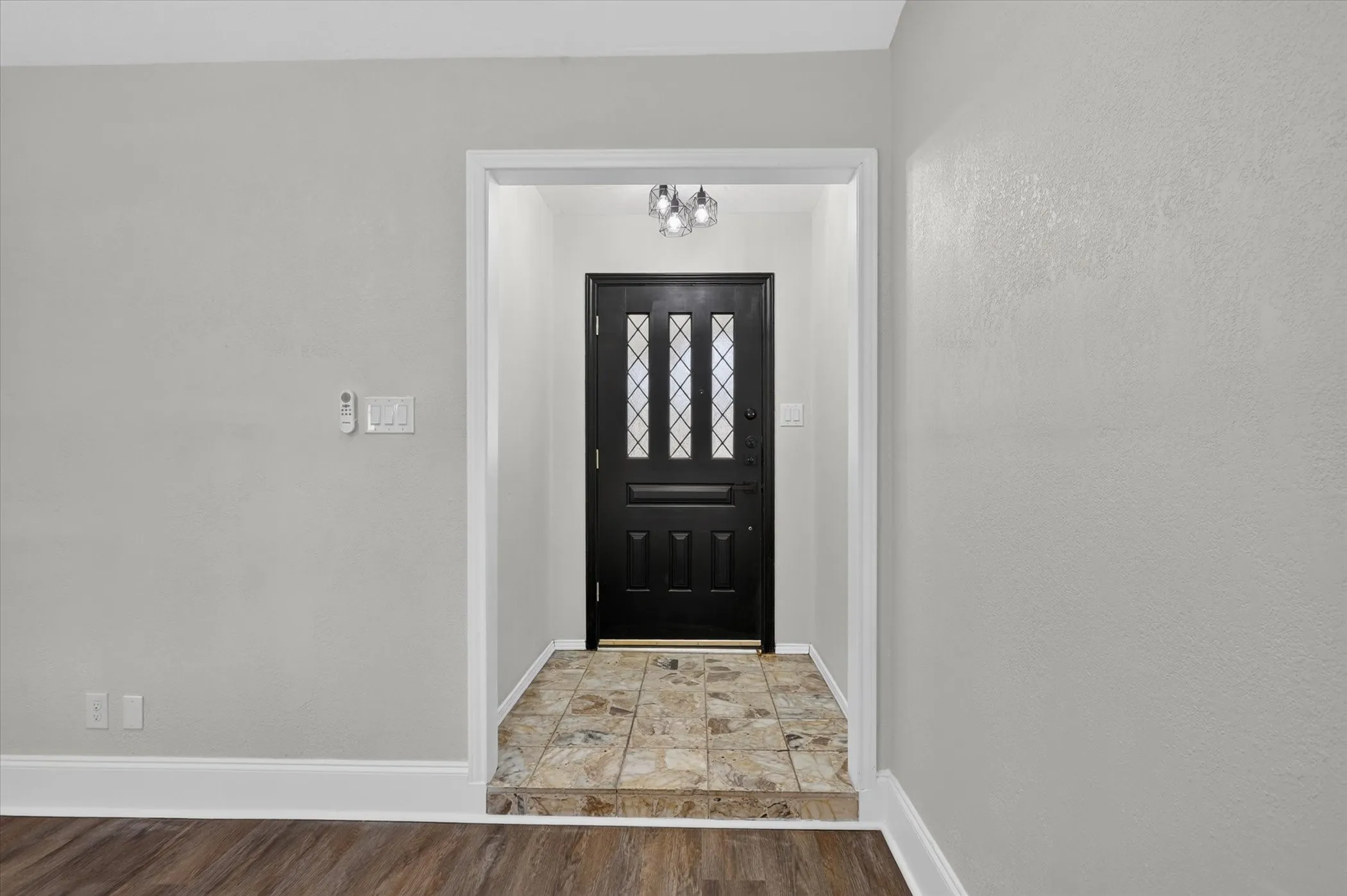Single Family Residence For Sale in Dallas County , 1830 Hillcroft Drive, Duncanville, Texas 75137, 3 Bedroom, 2 Bathroom, 2 Garage spaces, 1,640 Sqft, built in 1979, mls#21308935, Real Estate Agent in Duncanville, Homes For Sale in Dallas county, Homes For Sale in Duncanville, Realtor in Duncanville Texas, Real Estate Brokerage Independent Realty Texas, Luminita Cordes Realtor