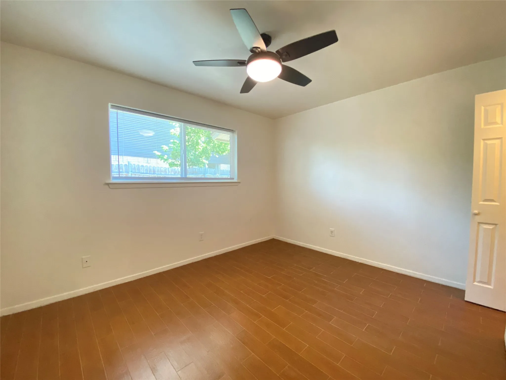 Single Family Residence For Rent in Tarrant County , 2711 Olympia Drive, Arlington, Texas 76013, 4 Bedroom, 2 Bathroom, 2 Garage spaces, 1,581 Sqft, built in 1963, mls#21347743, Real Estate Agent in Arlington, Homes For Rent in Tarrant county, Homes For Rent in Arlington, Realtor in Arlington Texas, Real Estate Brokerage Independent Realty Texas, Luminita Cordes Realtor