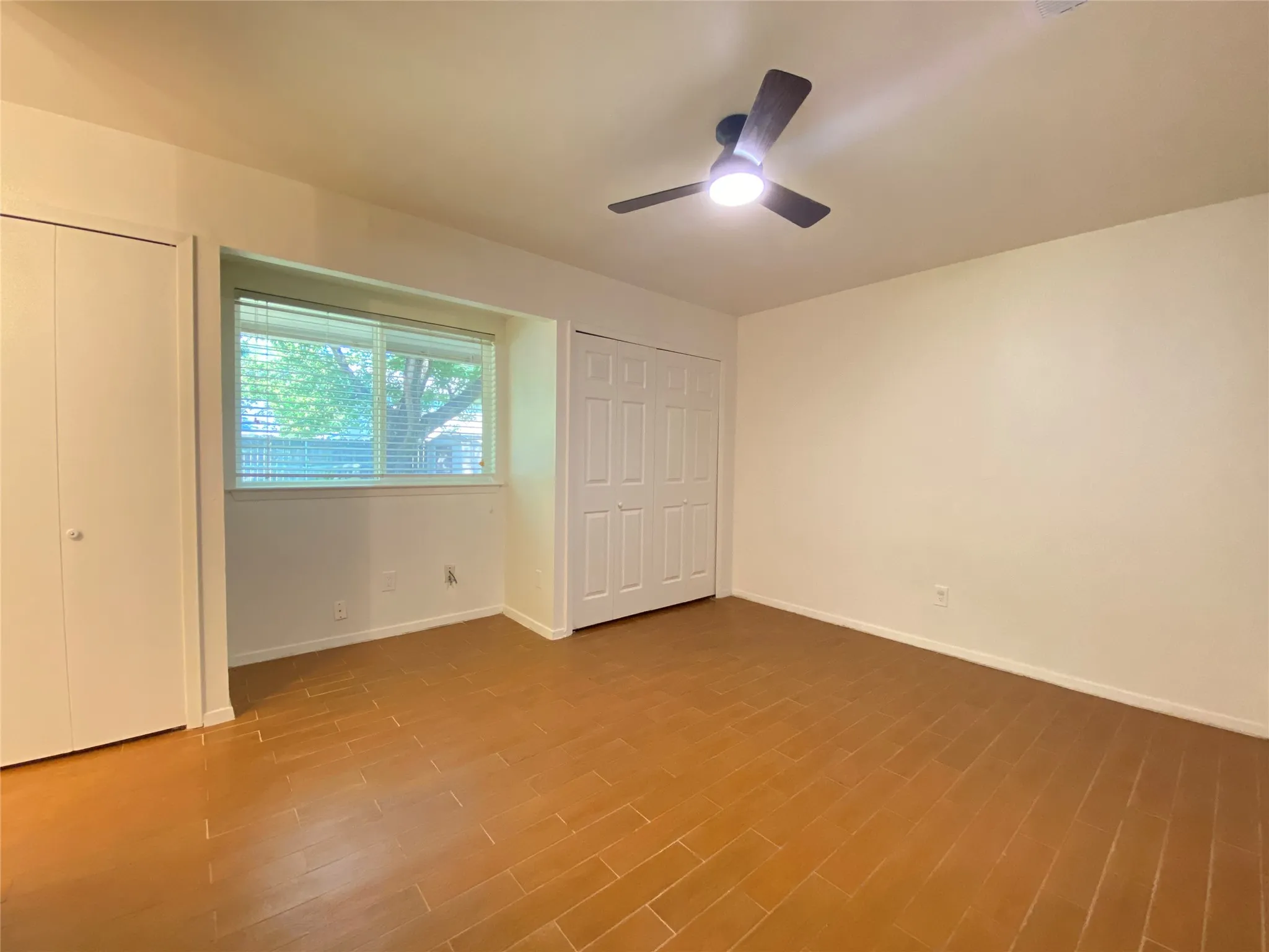 Single Family Residence For Rent in Tarrant County , 2711 Olympia Drive, Arlington, Texas 76013, 4 Bedroom, 2 Bathroom, 2 Garage spaces, 1,581 Sqft, built in 1963, mls#21347743, Real Estate Agent in Arlington, Homes For Rent in Tarrant county, Homes For Rent in Arlington, Realtor in Arlington Texas, Real Estate Brokerage Independent Realty Texas, Luminita Cordes Realtor