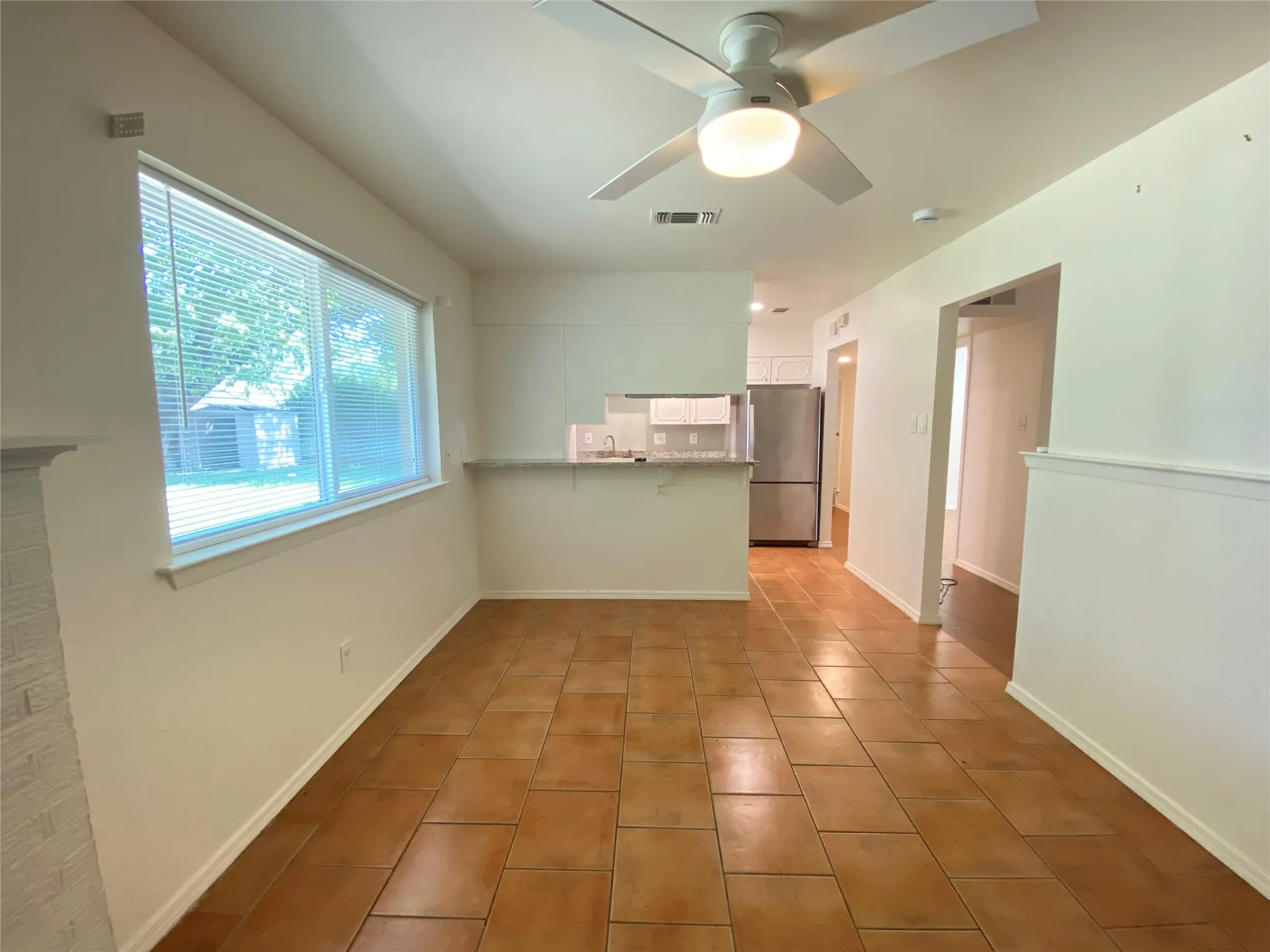 Single Family Residence For Rent in Tarrant County , 2711 Olympia Drive, Arlington, Texas 76013, 4 Bedroom, 2 Bathroom, 2 Garage spaces, 1,581 Sqft, built in 1963, mls#21347743, Real Estate Agent in Arlington, Homes For Rent in Tarrant county, Homes For Rent in Arlington, Realtor in Arlington Texas, Real Estate Brokerage Independent Realty Texas, Luminita Cordes Realtor