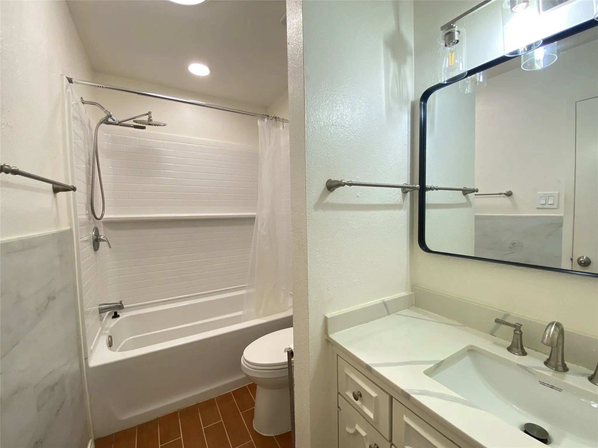 Single Family Residence For Rent in Tarrant County , 2711 Olympia Drive, Arlington, Texas 76013, 4 Bedroom, 2 Bathroom, 2 Garage spaces, 1,581 Sqft, built in 1963, mls#21347743, Real Estate Agent in Arlington, Homes For Rent in Tarrant county, Homes For Rent in Arlington, Realtor in Arlington Texas, Real Estate Brokerage Independent Realty Texas, Luminita Cordes Realtor