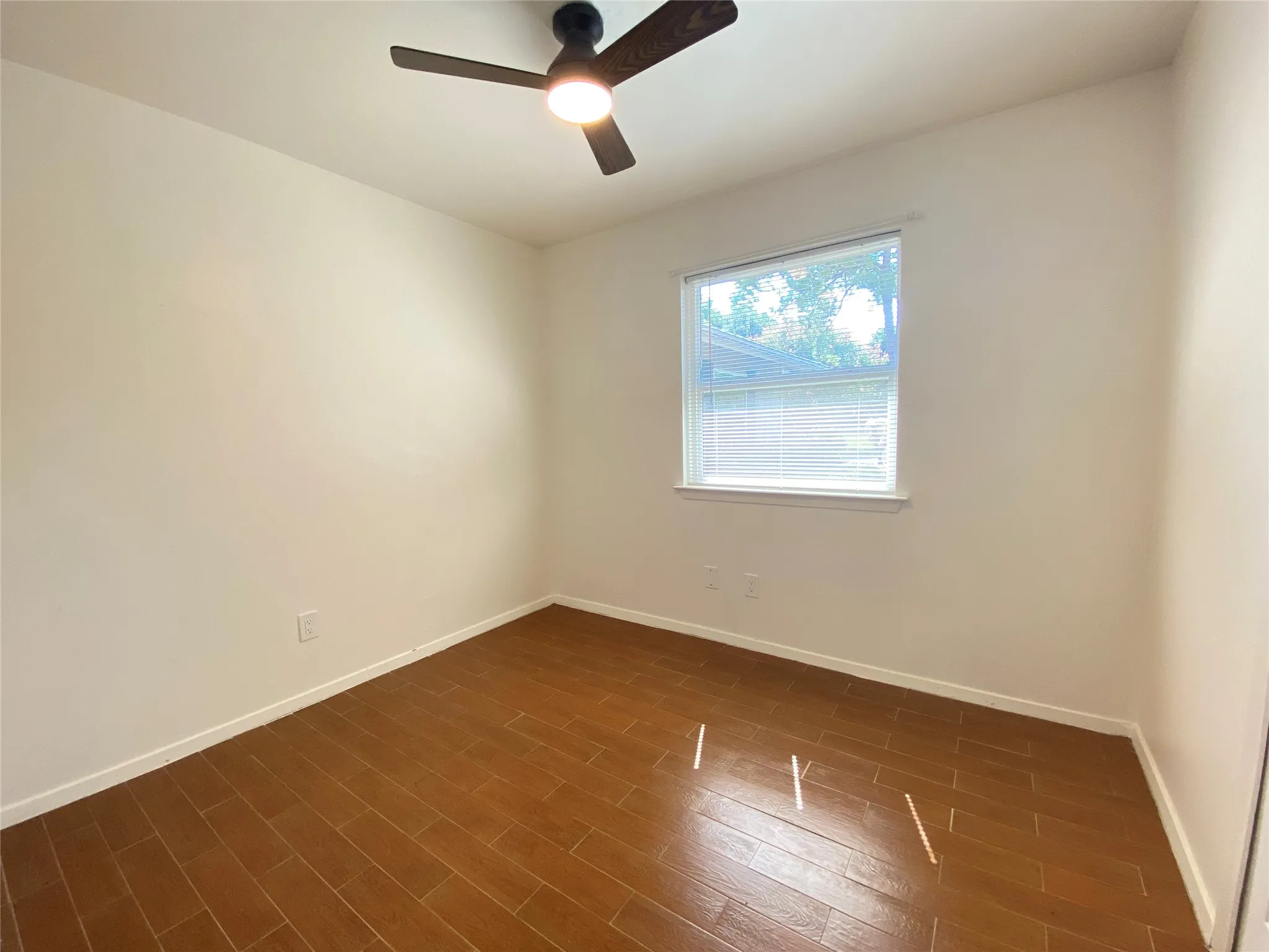 Single Family Residence For Rent in Tarrant County , 2711 Olympia Drive, Arlington, Texas 76013, 4 Bedroom, 2 Bathroom, 2 Garage spaces, 1,581 Sqft, built in 1963, mls#21347743, Real Estate Agent in Arlington, Homes For Rent in Tarrant county, Homes For Rent in Arlington, Realtor in Arlington Texas, Real Estate Brokerage Independent Realty Texas, Luminita Cordes Realtor