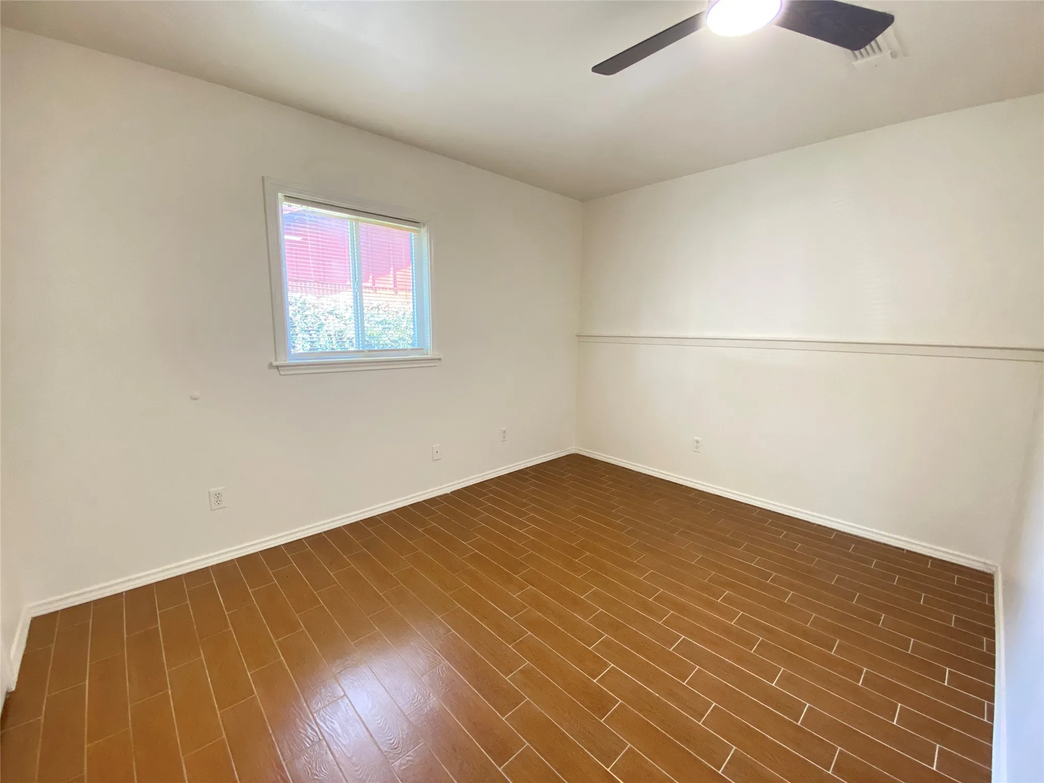 Single Family Residence For Rent in Tarrant County , 2711 Olympia Drive, Arlington, Texas 76013, 4 Bedroom, 2 Bathroom, 2 Garage spaces, 1,581 Sqft, built in 1963, mls#21347743, Real Estate Agent in Arlington, Homes For Rent in Tarrant county, Homes For Rent in Arlington, Realtor in Arlington Texas, Real Estate Brokerage Independent Realty Texas, Luminita Cordes Realtor