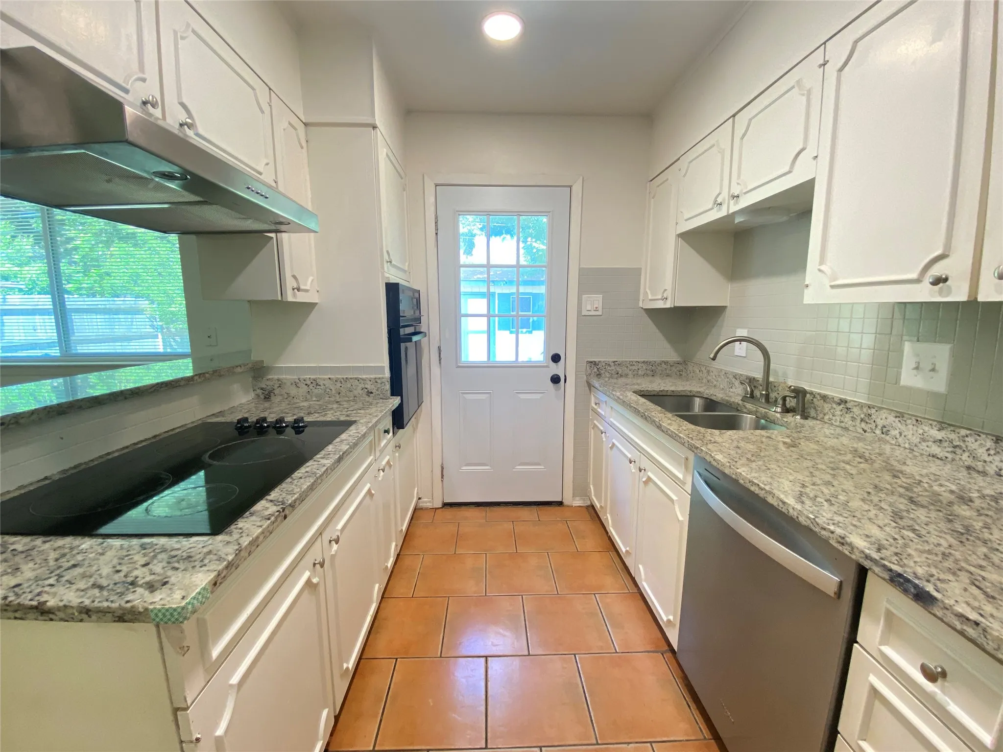 Single Family Residence For Rent in Tarrant County , 2711 Olympia Drive, Arlington, Texas 76013, 4 Bedroom, 2 Bathroom, 2 Garage spaces, 1,581 Sqft, built in 1963, mls#21347743, Real Estate Agent in Arlington, Homes For Rent in Tarrant county, Homes For Rent in Arlington, Realtor in Arlington Texas, Real Estate Brokerage Independent Realty Texas, Luminita Cordes Realtor