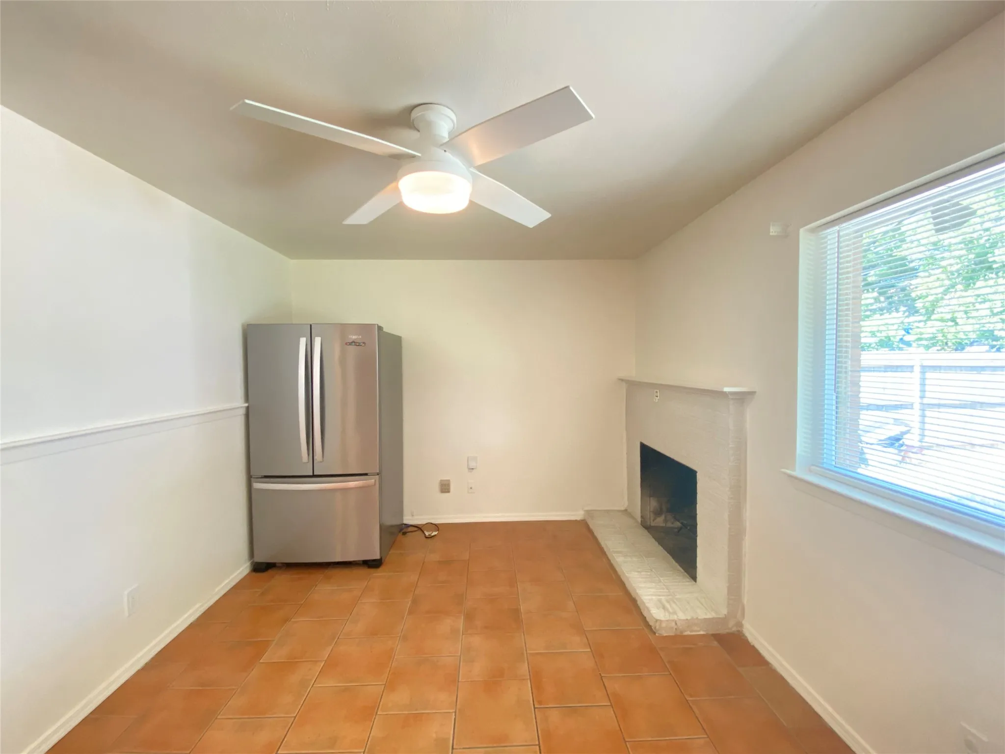Single Family Residence For Rent in Tarrant County , 2711 Olympia Drive, Arlington, Texas 76013, 4 Bedroom, 2 Bathroom, 2 Garage spaces, 1,581 Sqft, built in 1963, mls#21347743, Real Estate Agent in Arlington, Homes For Rent in Tarrant county, Homes For Rent in Arlington, Realtor in Arlington Texas, Real Estate Brokerage Independent Realty Texas, Luminita Cordes Realtor