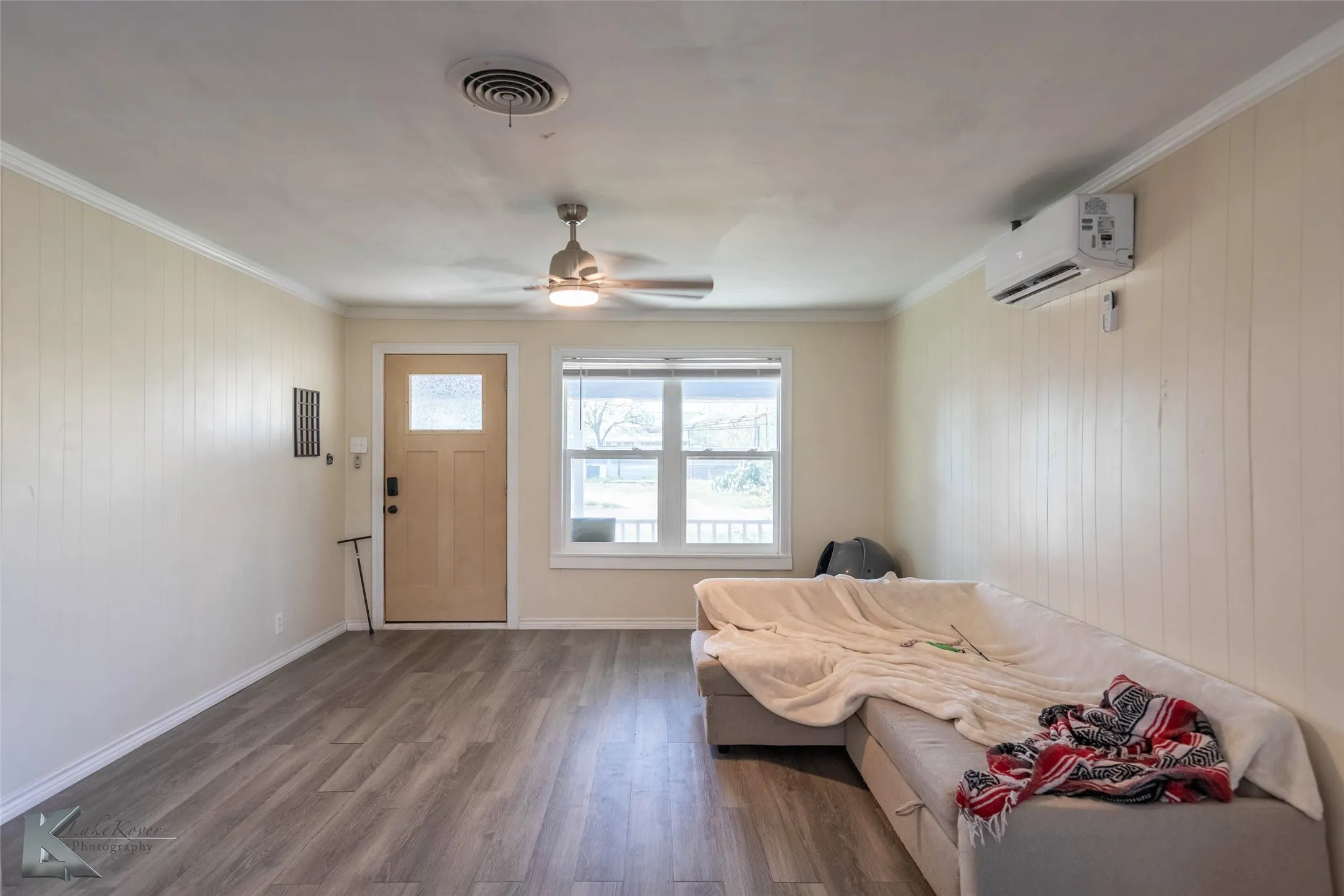 Single Family Residence For Sale in Knox County , 600 SE 3rd Street, Knox City, Texas 79529, 2 Bedrooms, 1 Bathroom, Garage spaces, 1,064 Sqft, built in 0, Price $89,900, mls#21345055, Real Estate Agent in Knox City, Homes For Sale in Knox county, Homes For Sale in Knox City, Realtor in Knox City Texas, Real Estate Brokerage Independent Realty Texas, Luminita Cordes Realtor