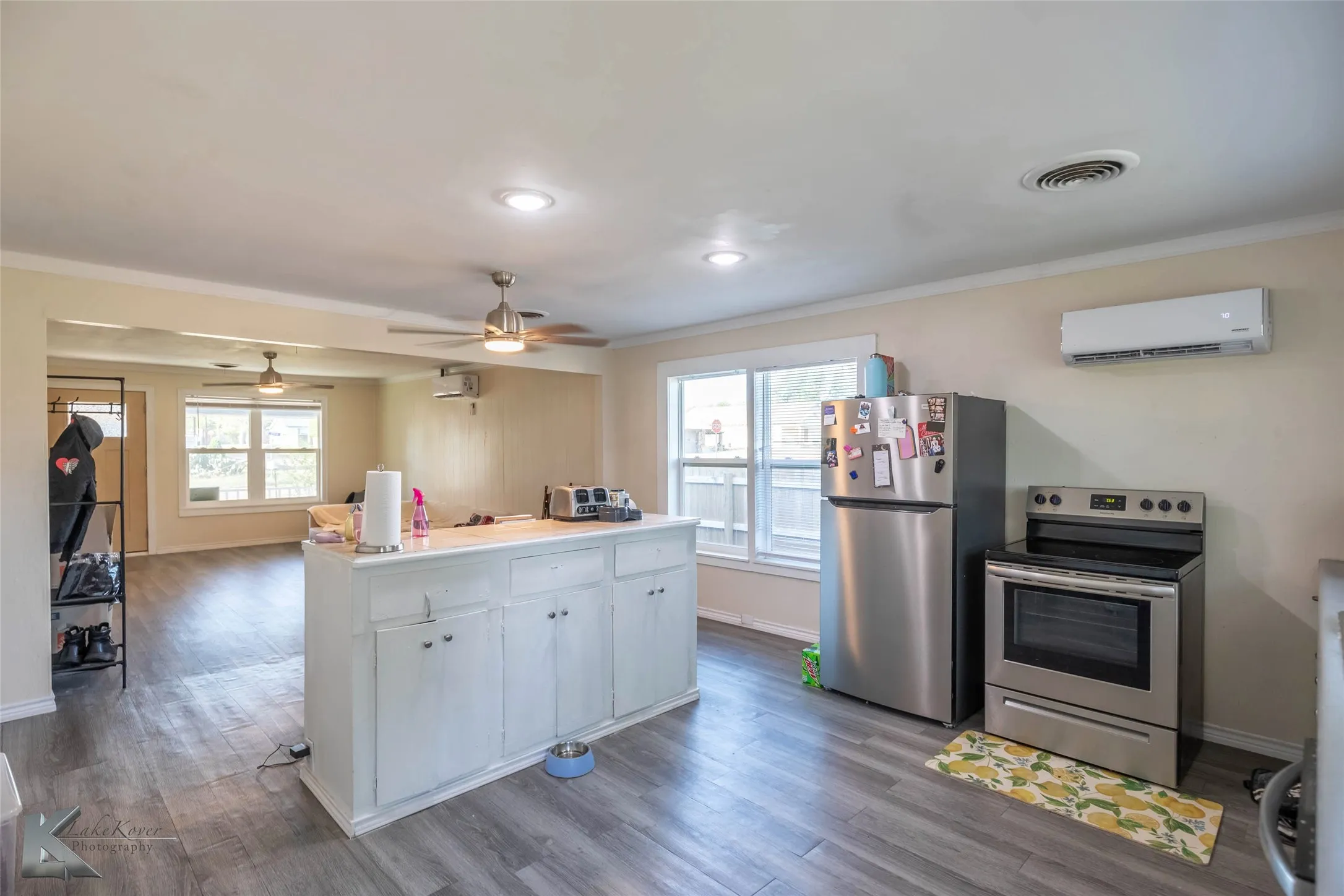 Single Family Residence For Sale in Knox County , 600 SE 3rd Street, Knox City, Texas 79529, 2 Bedrooms, 1 Bathroom, Garage spaces, 1,064 Sqft, built in 0, Price $89,900, mls#21345055, Real Estate Agent in Knox City, Homes For Sale in Knox county, Homes For Sale in Knox City, Realtor in Knox City Texas, Real Estate Brokerage Independent Realty Texas, Luminita Cordes Realtor