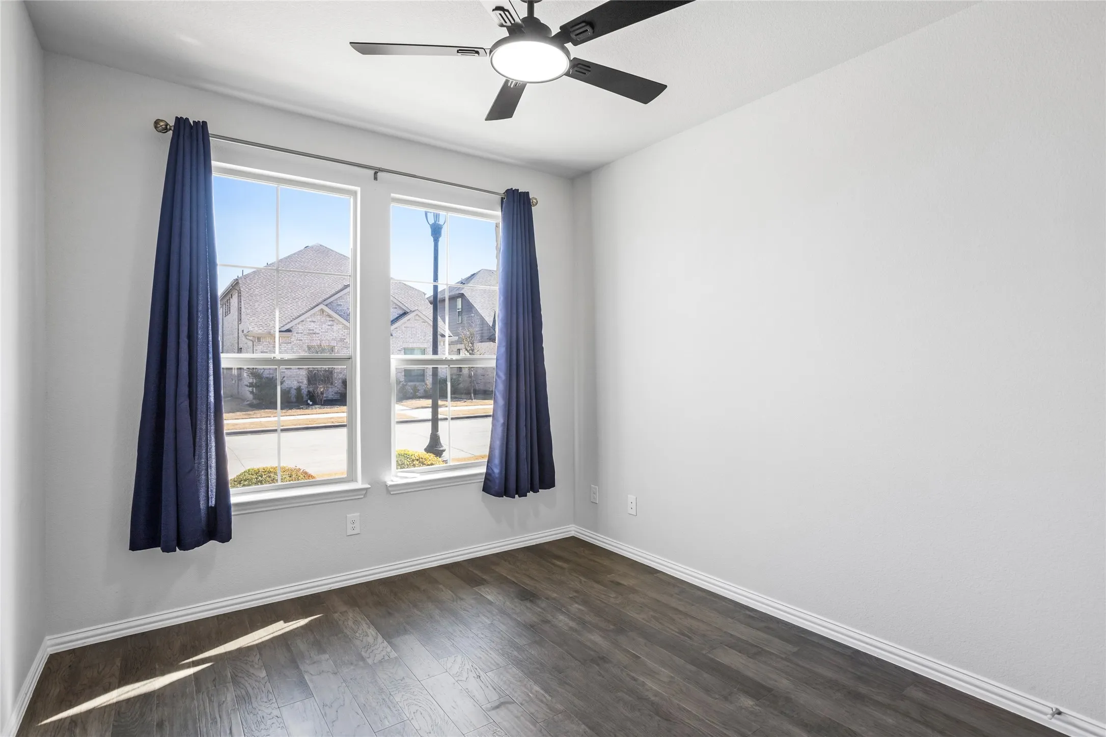 Single Family Residence For Sale in Tarrant County , 12361 Hulson Trail, Fort Worth, Texas 76052, 4 Bedroom, 3 Bathroom, 2 Garage spaces, 2,740 Sqft, built in 2021, mls#21347851, Real Estate Agent in Fort Worth, Homes For Sale in Tarrant county, Homes For Sale in Fort Worth, Realtor in Fort Worth Texas, Real Estate Brokerage Independent Realty Texas, Luminita Cordes Realtor