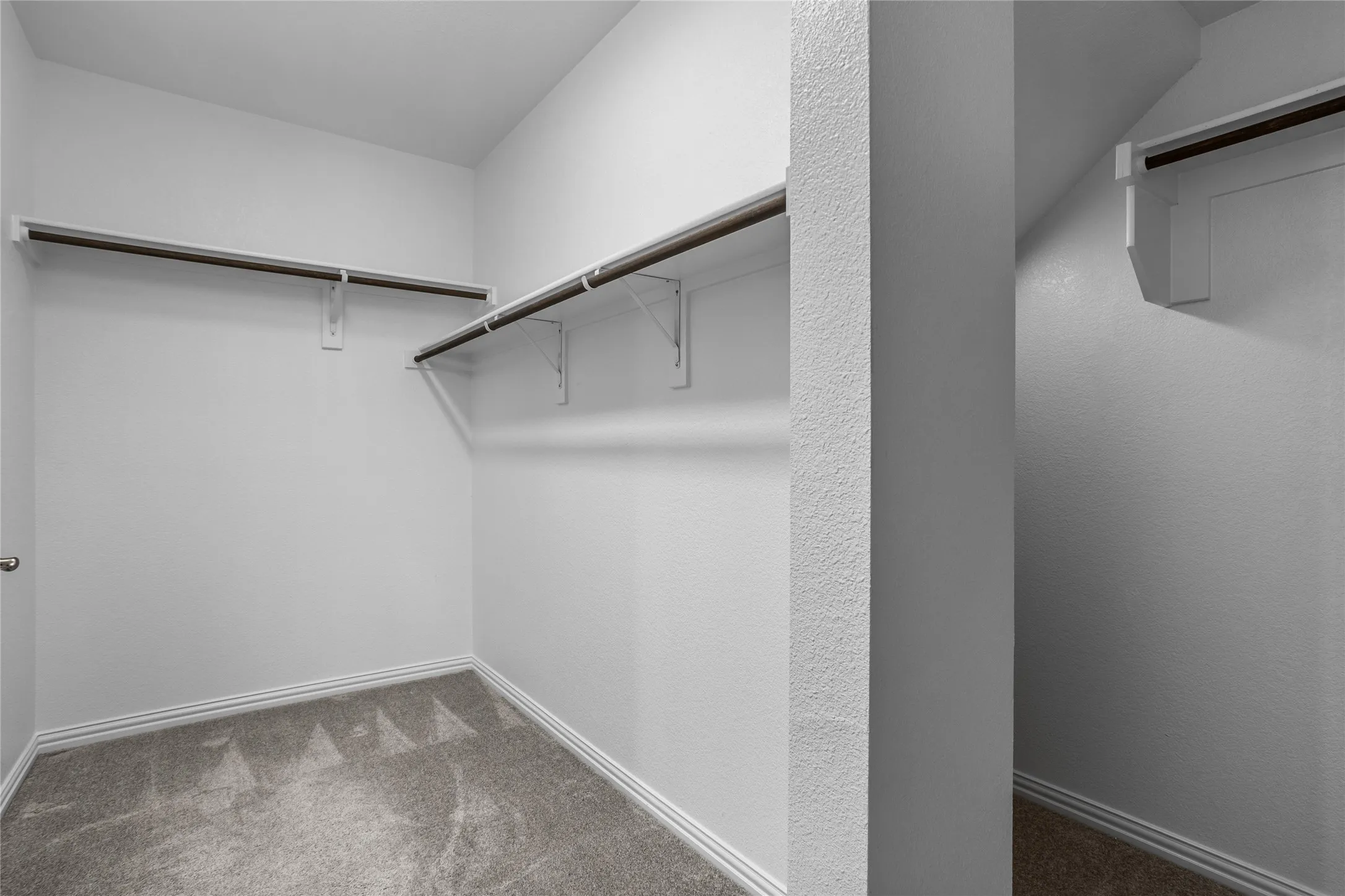 Single Family Residence For Sale in Tarrant County , 12361 Hulson Trail, Fort Worth, Texas 76052, 4 Bedroom, 3 Bathroom, 2 Garage spaces, 2,740 Sqft, built in 2021, mls#21347851, Real Estate Agent in Fort Worth, Homes For Sale in Tarrant county, Homes For Sale in Fort Worth, Realtor in Fort Worth Texas, Real Estate Brokerage Independent Realty Texas, Luminita Cordes Realtor
