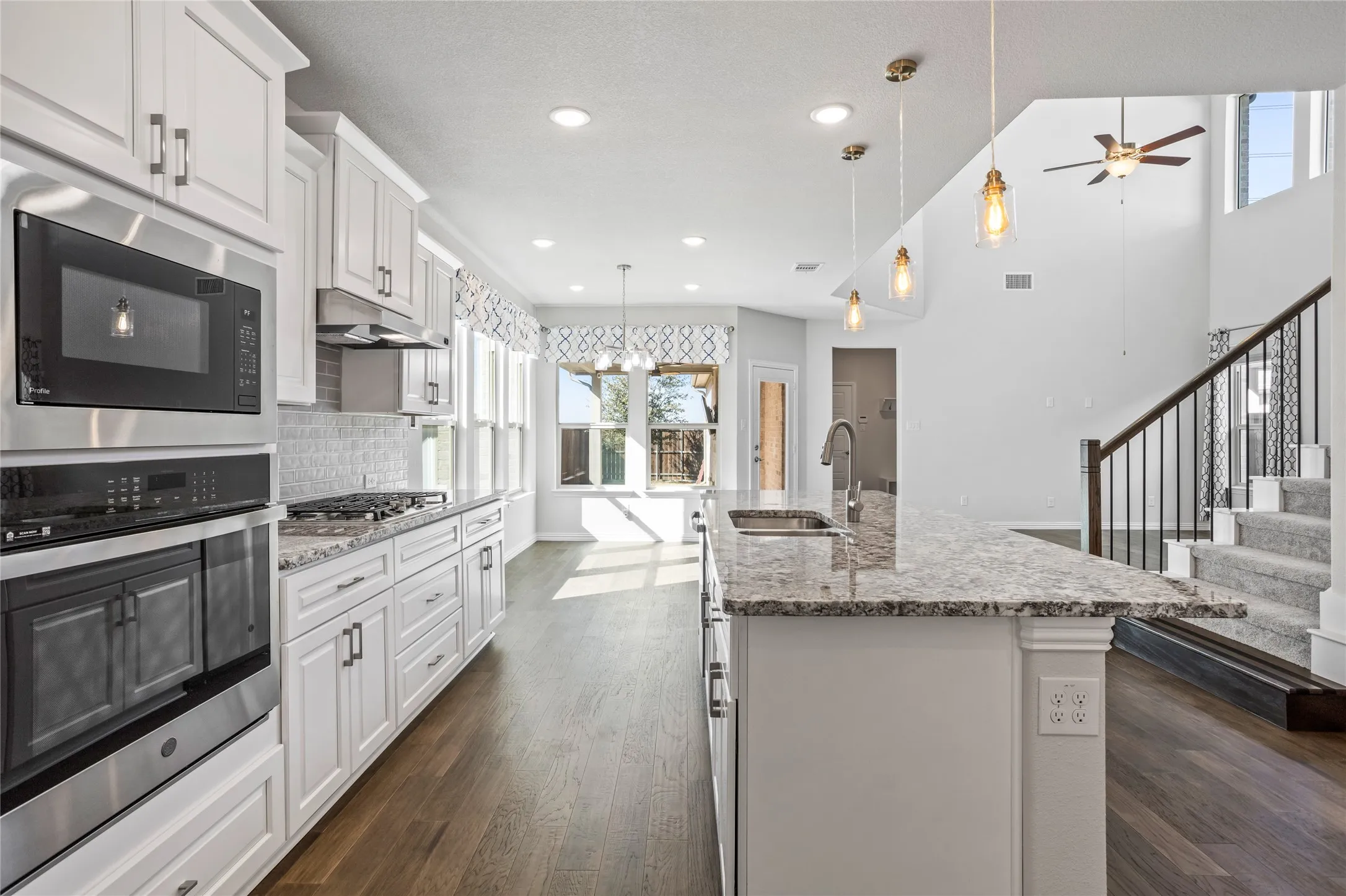 Single Family Residence For Sale in Tarrant County , 12361 Hulson Trail, Fort Worth, Texas 76052, 4 Bedroom, 3 Bathroom, 2 Garage spaces, 2,740 Sqft, built in 2021, mls#21347851, Real Estate Agent in Fort Worth, Homes For Sale in Tarrant county, Homes For Sale in Fort Worth, Realtor in Fort Worth Texas, Real Estate Brokerage Independent Realty Texas, Luminita Cordes Realtor