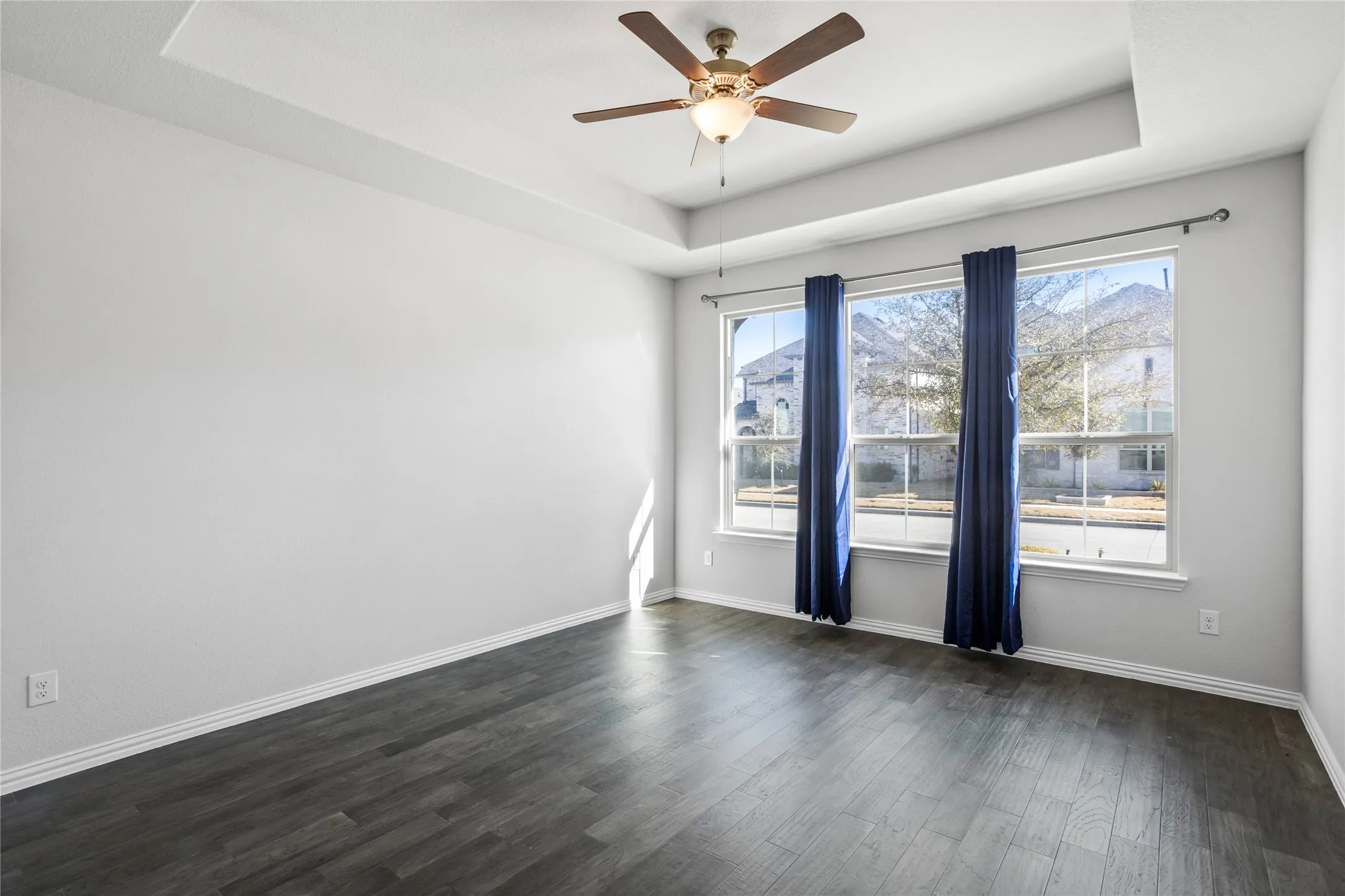 Single Family Residence For Sale in Tarrant County , 12361 Hulson Trail, Fort Worth, Texas 76052, 4 Bedroom, 3 Bathroom, 2 Garage spaces, 2,740 Sqft, built in 2021, mls#21347851, Real Estate Agent in Fort Worth, Homes For Sale in Tarrant county, Homes For Sale in Fort Worth, Realtor in Fort Worth Texas, Real Estate Brokerage Independent Realty Texas, Luminita Cordes Realtor