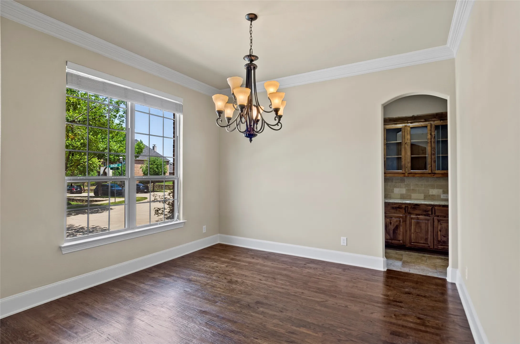 Single Family Residence For Sale in Denton County , 2116 Ironside Drive, Lewisville, Texas 75056, 4 Bedroom, 5 Bathroom, 3 Garage spaces, 3,902 Sqft, built in 2008, mls#21336356, Real Estate Agent in Lewisville, Homes For Sale in Denton county, Homes For Sale in Lewisville, Realtor in Lewisville Texas, Real Estate Brokerage Independent Realty Texas, Luminita Cordes Realtor