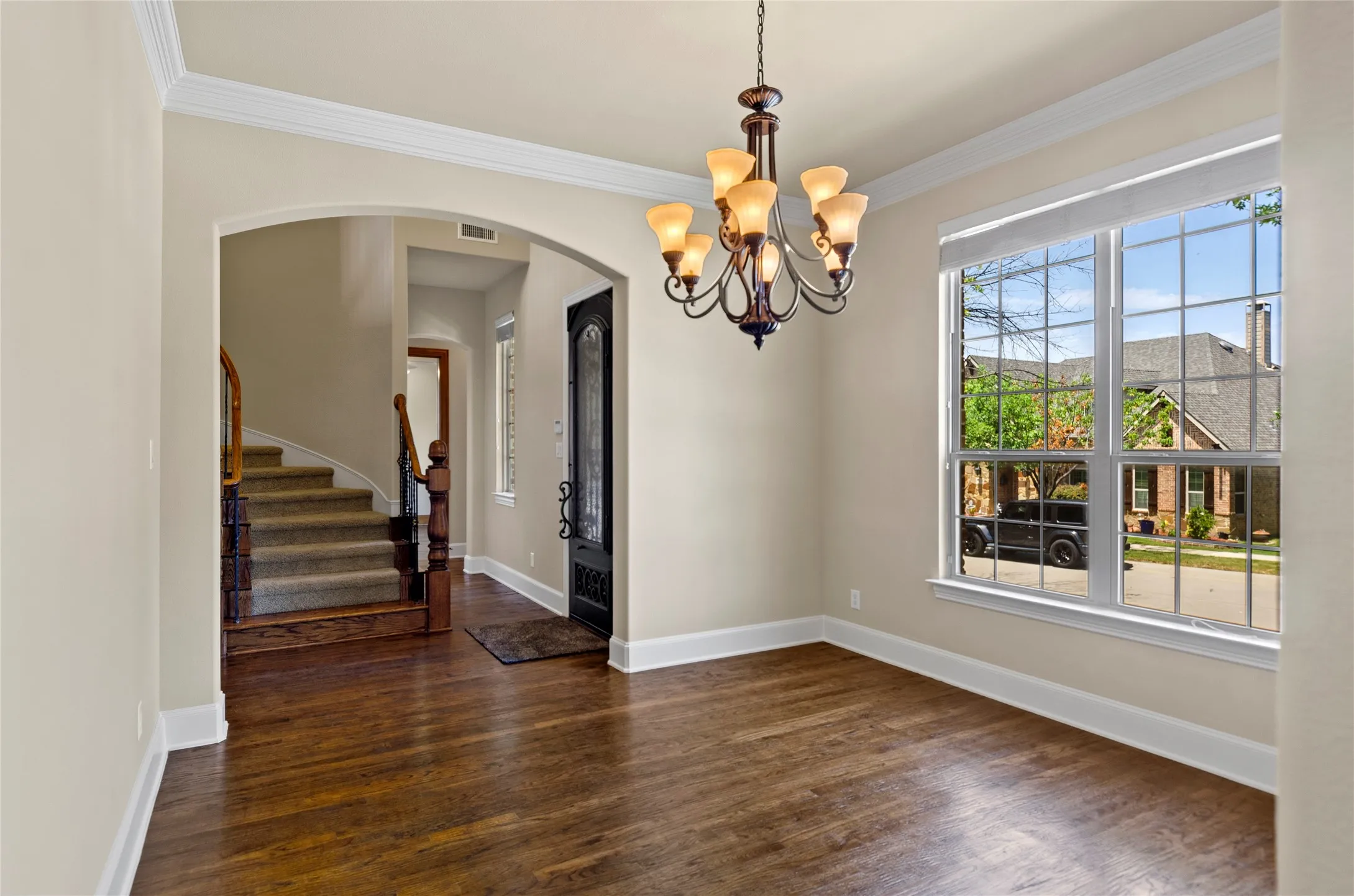 Single Family Residence For Sale in Denton County , 2116 Ironside Drive, Lewisville, Texas 75056, 4 Bedroom, 5 Bathroom, 3 Garage spaces, 3,902 Sqft, built in 2008, mls#21336356, Real Estate Agent in Lewisville, Homes For Sale in Denton county, Homes For Sale in Lewisville, Realtor in Lewisville Texas, Real Estate Brokerage Independent Realty Texas, Luminita Cordes Realtor